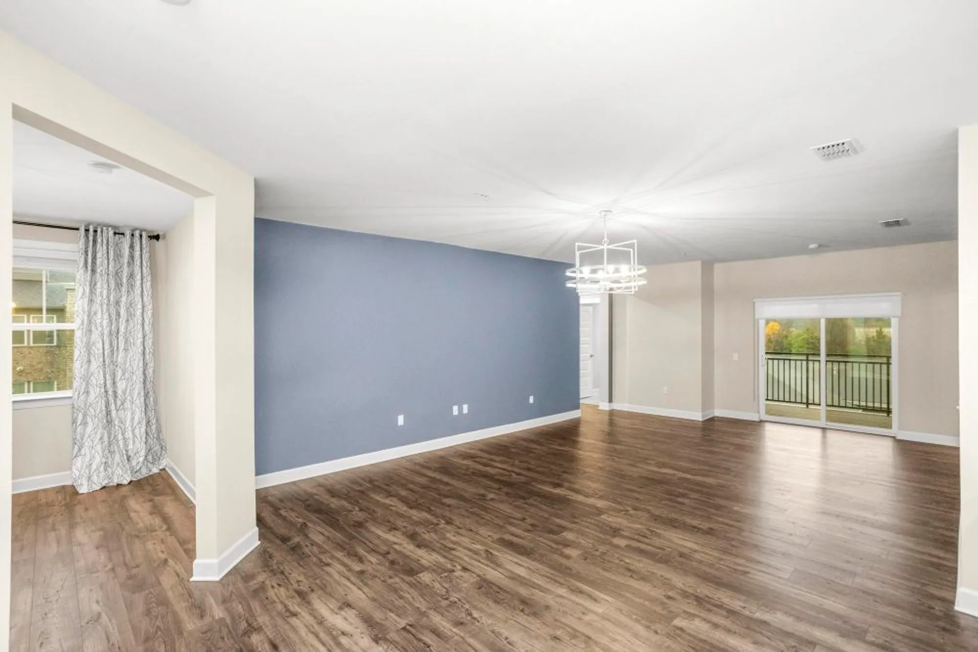 Property Slideshow image 37 of 60 | 141 saundersville rd apt 1402, Hendersonville, TN, 37075