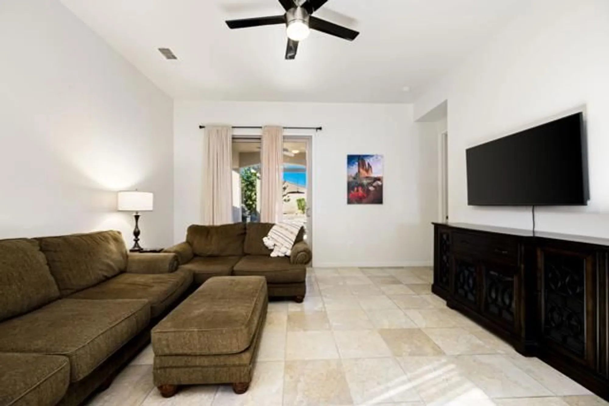 Property Slideshow image 10 of 40 | 40767 calle los osos, Indio, CA, 92203