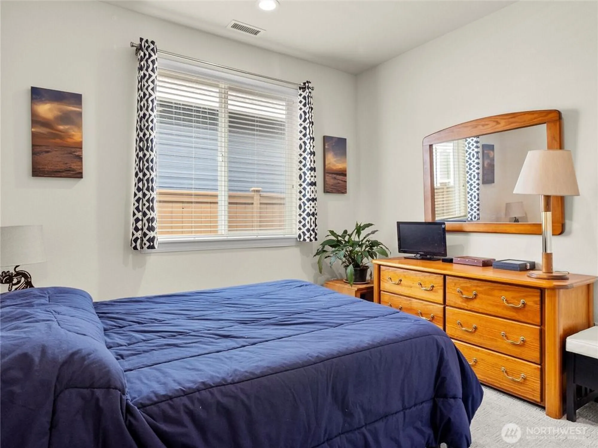 Property Slideshow image 24 of 40 | 4989 spokane st, Lacey, WA, 98516