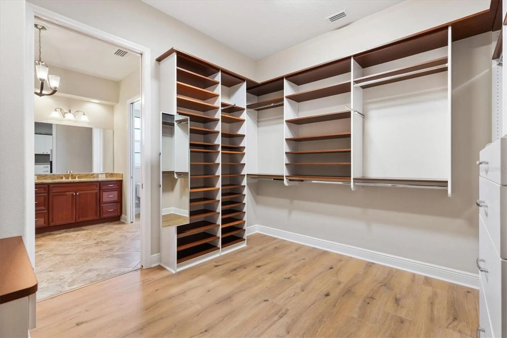 Property Slideshow image 38 of 66 | 981 iron oak way, The Villages, FL, 32163