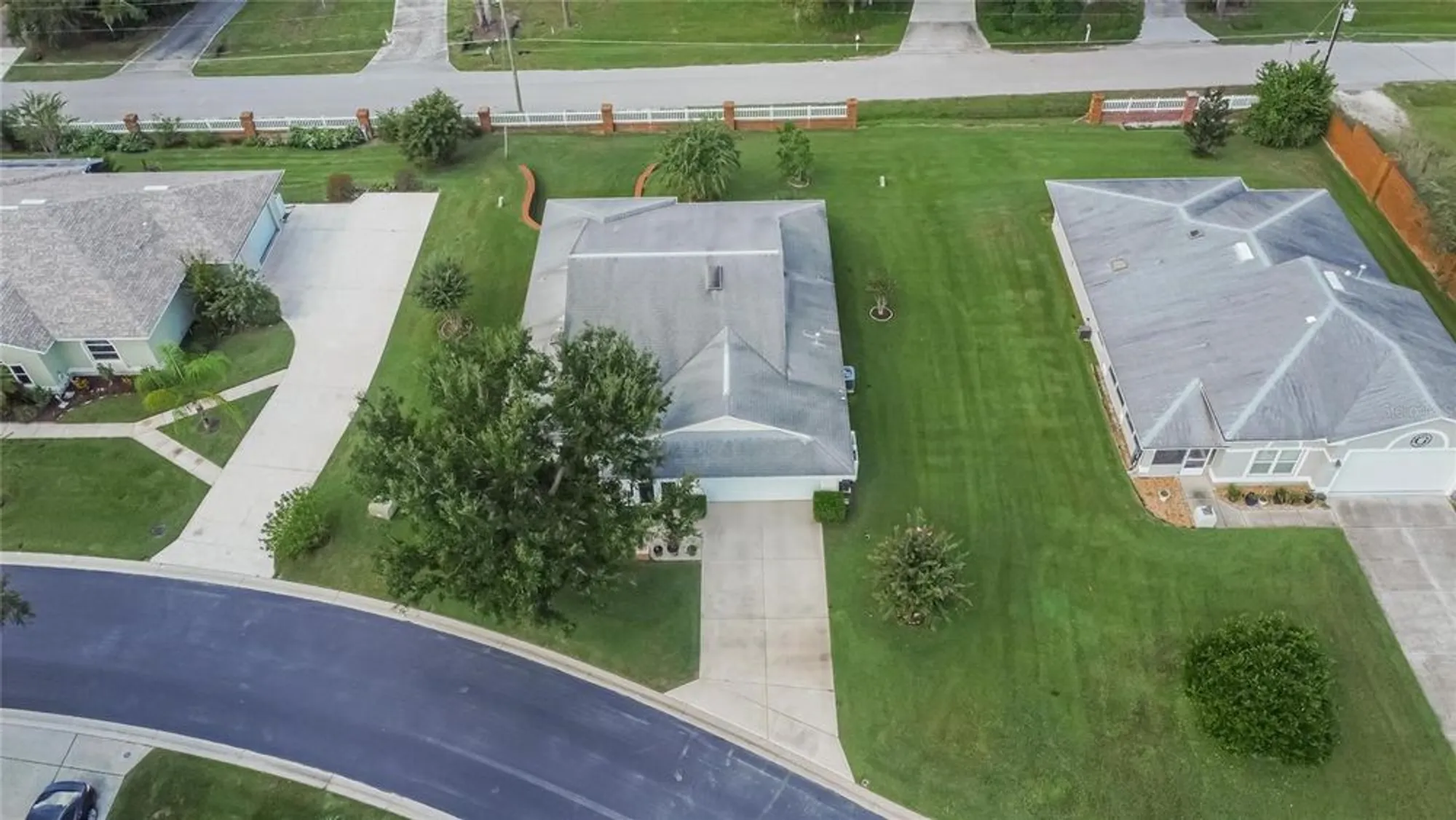 Property Slideshow image 4 of 71 | 6320 silver lakes dr, Lakeland, FL, 33810