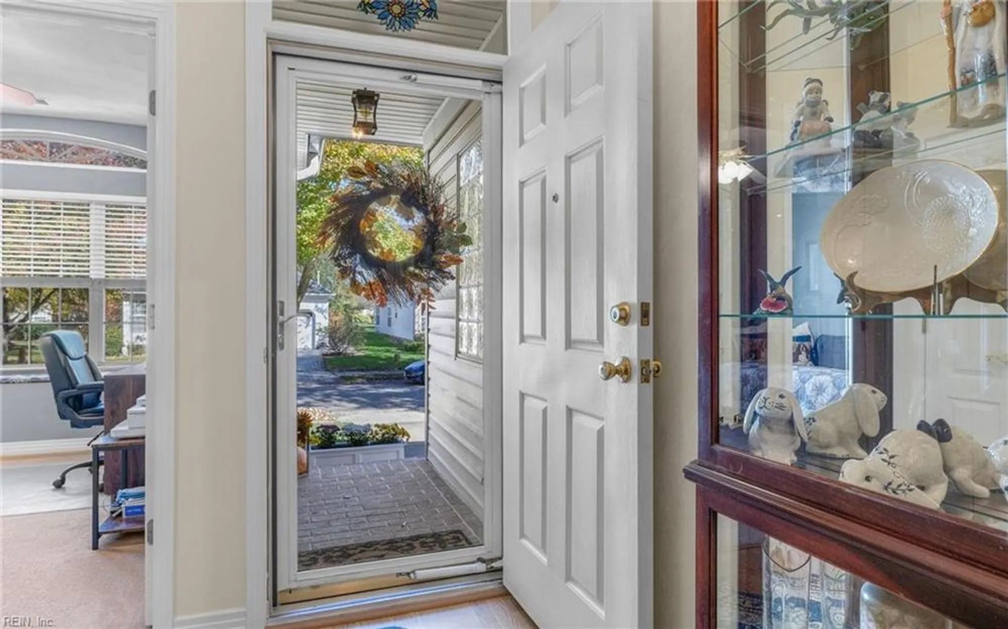 Property Slideshow image 7 of 48 | 2632 einstein dr, Virginia Beach, VA, 23456