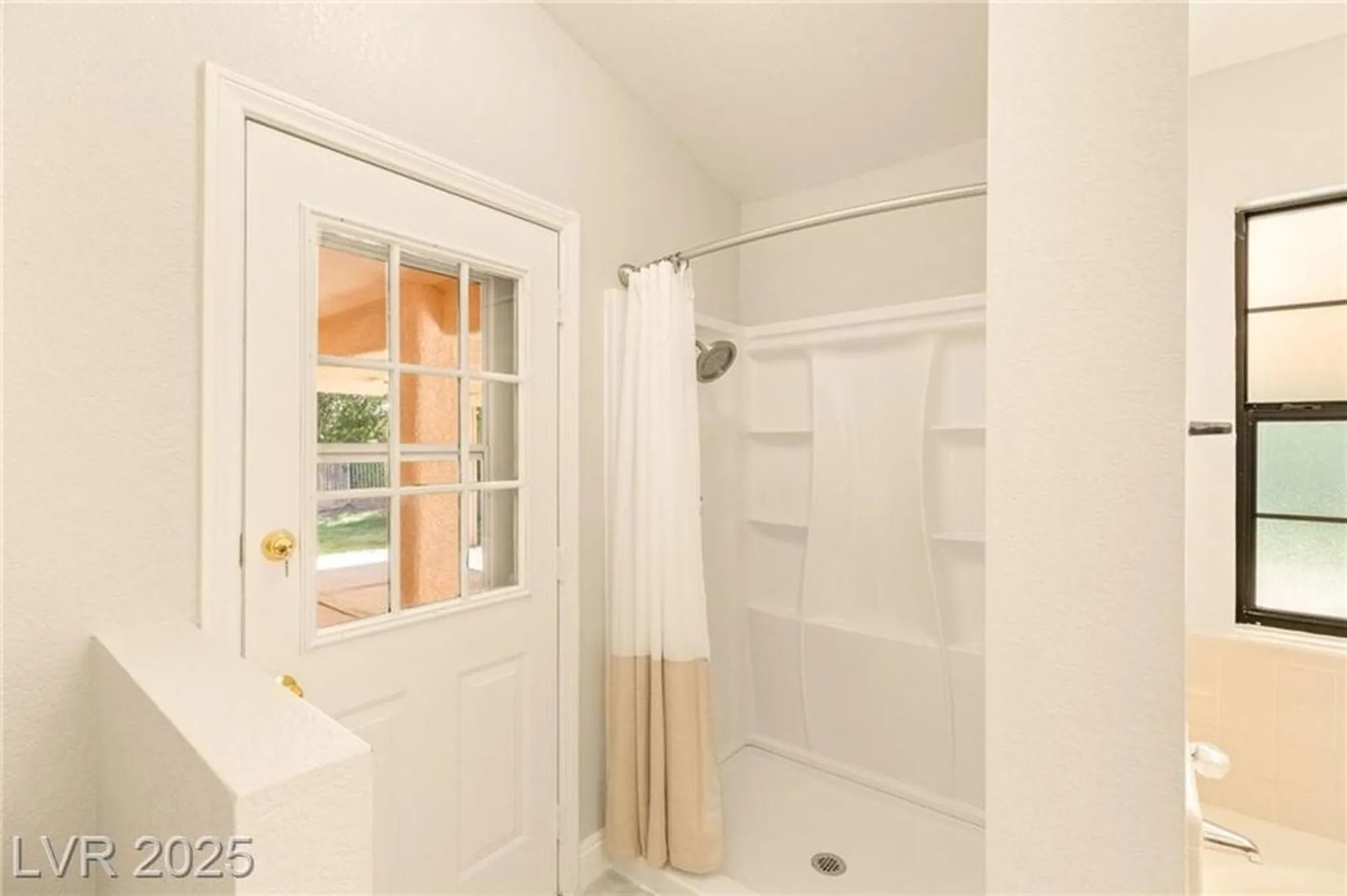 Property Slideshow image 23 of 40 | 5605 bay shore cir, Las Vegas, NV, 89130