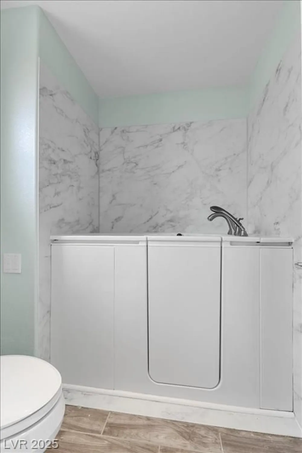 Property Slideshow image 21 of 49 | 2908 laverton dr, Las Vegas, NV, 89134