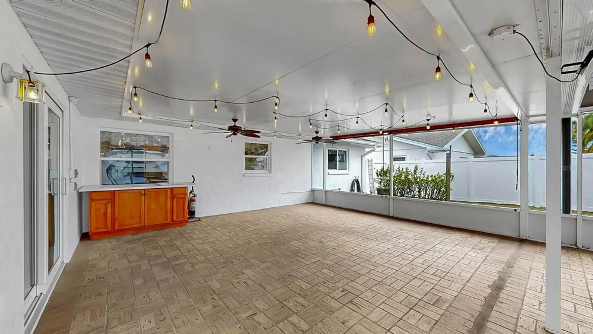 Property Slideshow image 32 of 41 | 663 allegheny dr, Sun City Center, FL, 33573