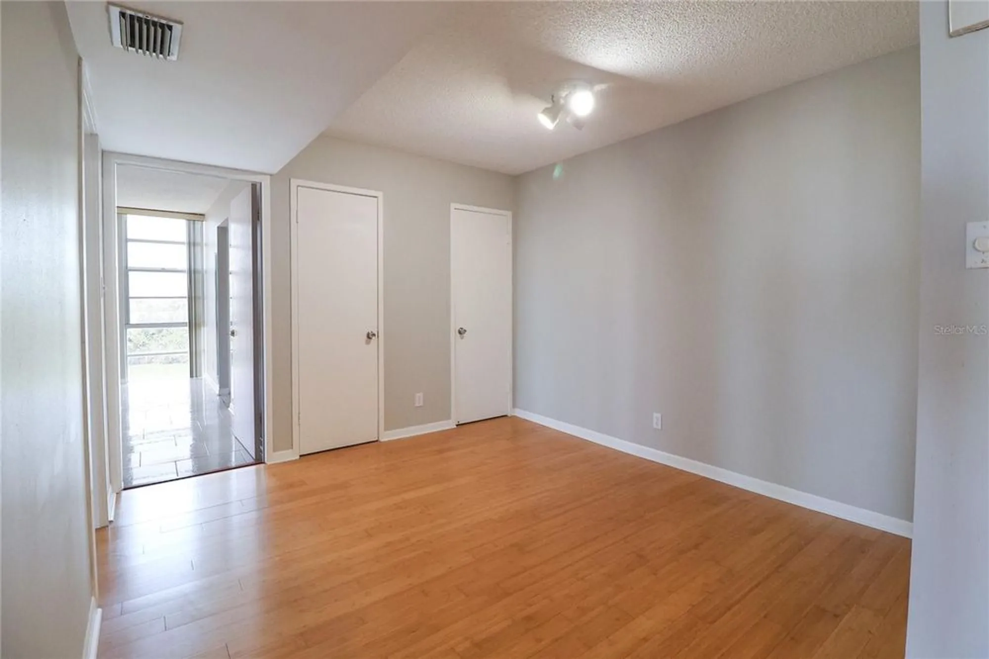 Property Slideshow image 17 of 28 | 7400 sun island dr 501, South Pasadena, FL, 33707