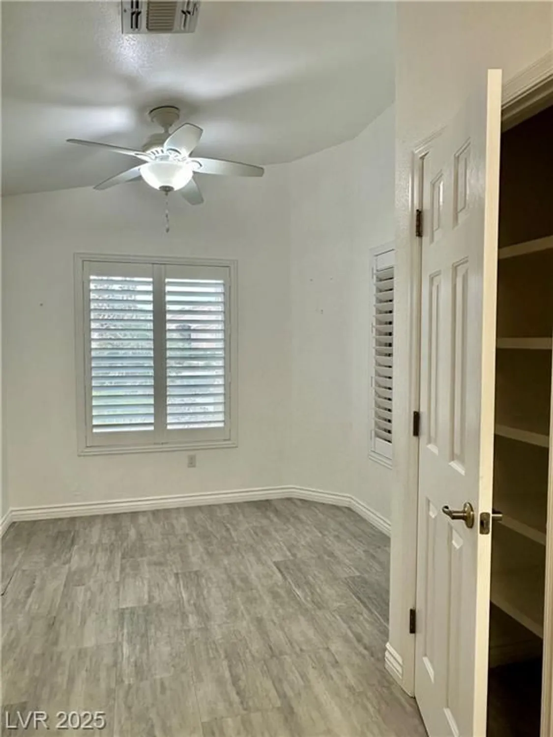 Property Slideshow image 11 of 26 | 466 edgefield ridge pl, Henderson, NV, 89012