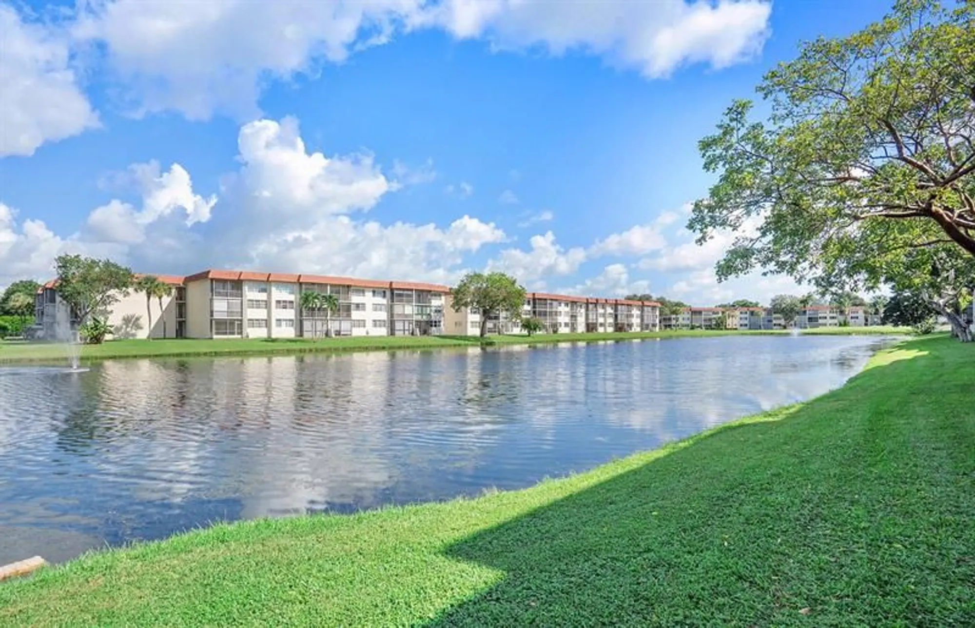 Property Slideshow image 22 of 23 | 8971 s hollybrook blvd apt 209, Pembroke Pines, FL, 33025