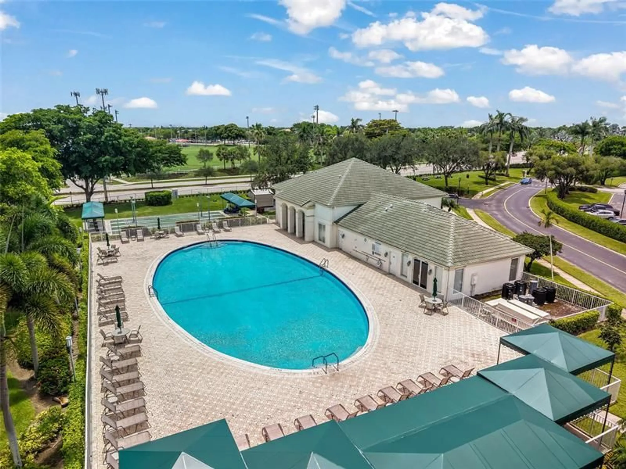 Property Slideshow image 34 of 35 | 7727 southampton ter 410, Tamarac, FL, 33321