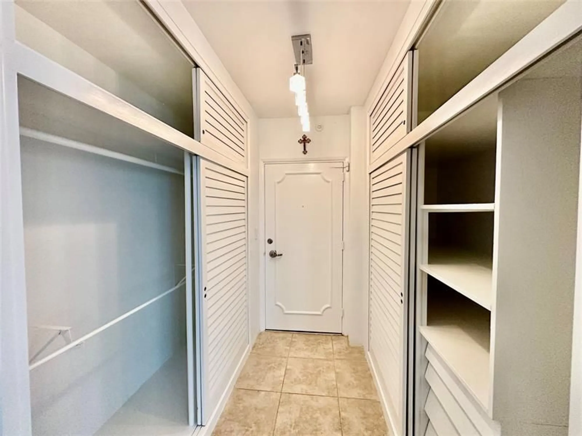 Property Slideshow image 12 of 45 | 3200 ne 36th st apt 1412a, Fort Lauderdale, FL, 33308