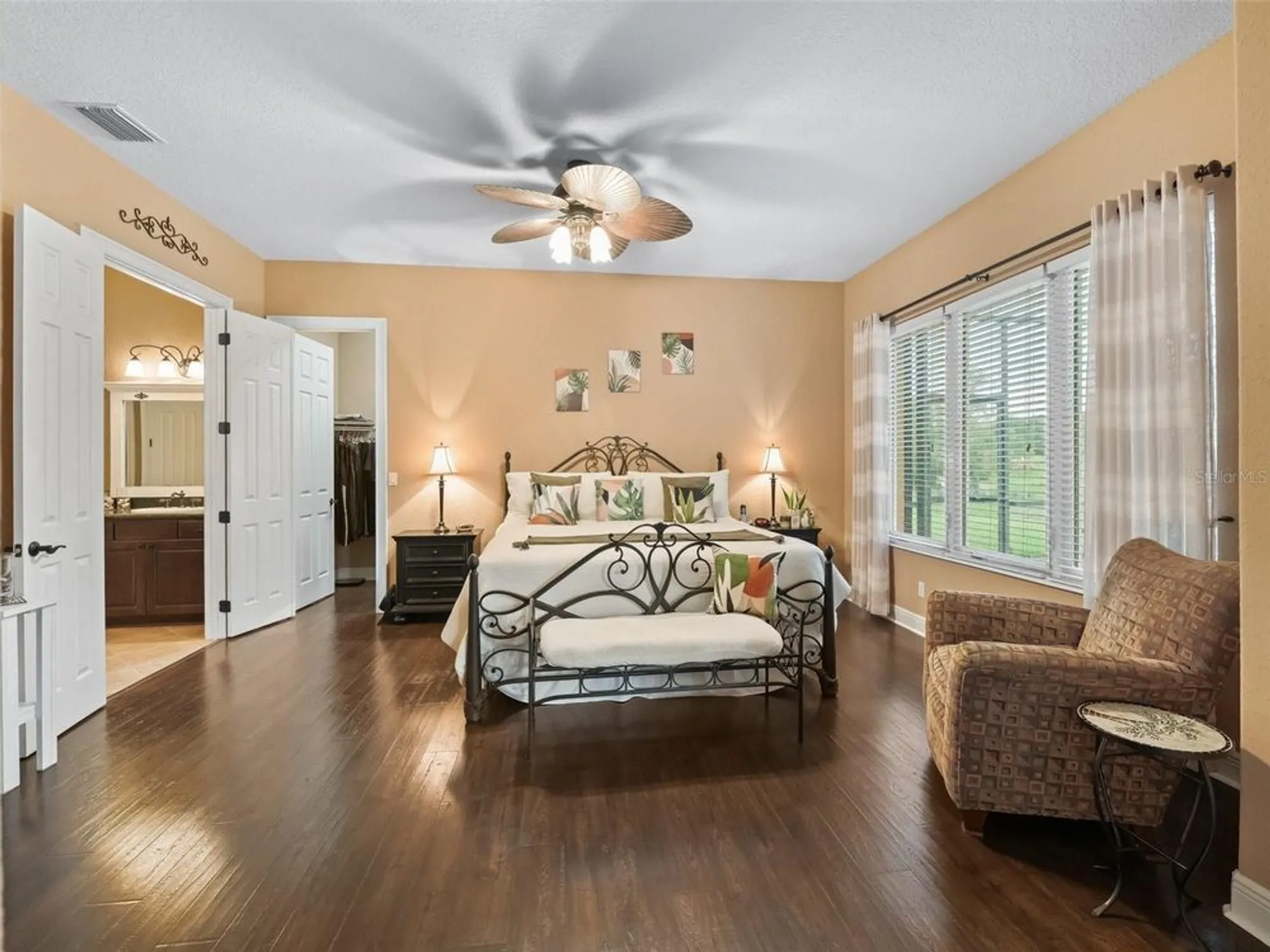 Property Slideshow image 24 of 57 | 5235 island terrace ct, Lady Lake, FL, 32159