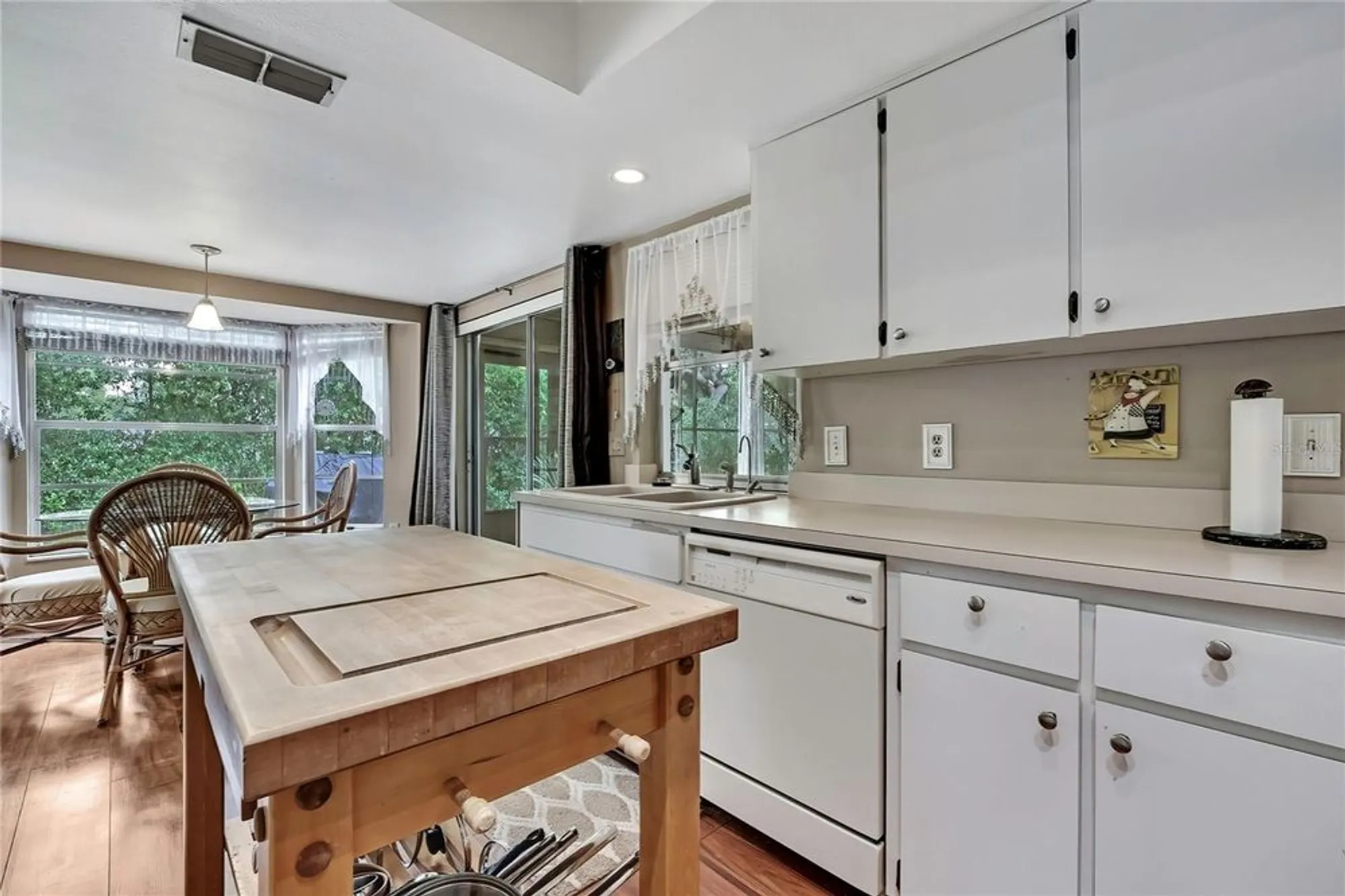 Property Slideshow image 9 of 72 | 6517 ocean pines ln, Spring Hill, FL, 34606