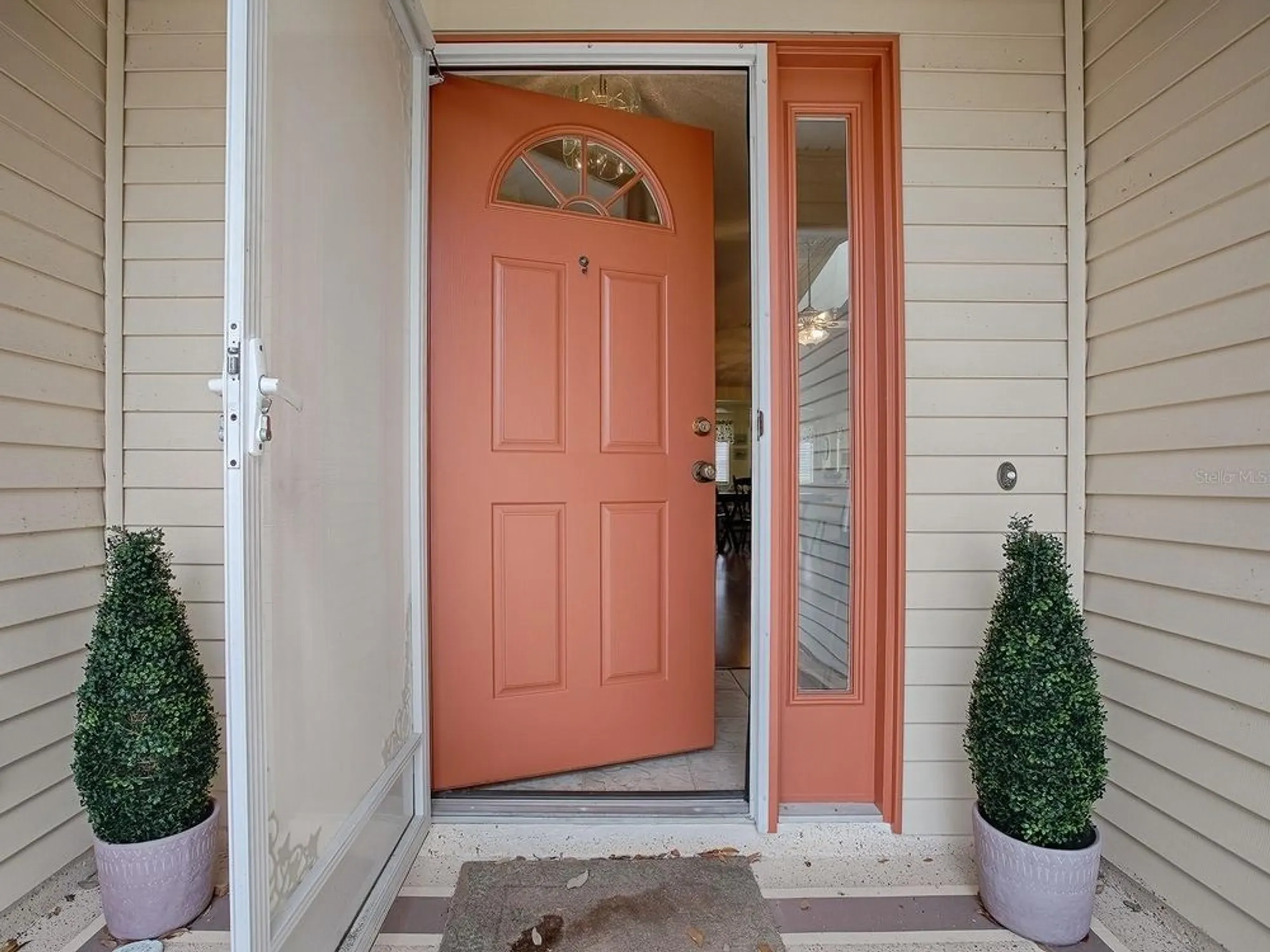 Property Slideshow image 5 of 43 | 305 ranchwood dr, Leesburg, FL, 34748