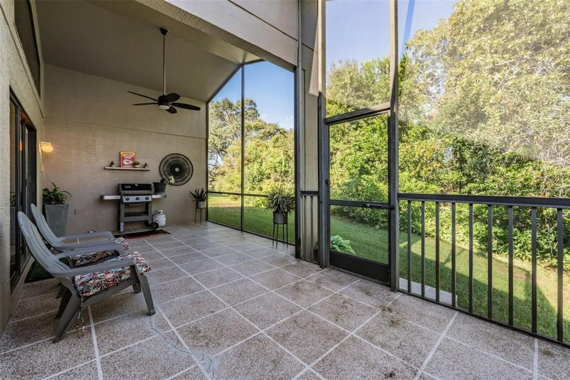 Property Slideshow image 15 of 57 | 525 bent oak ct, Spring Hill, FL, 34609