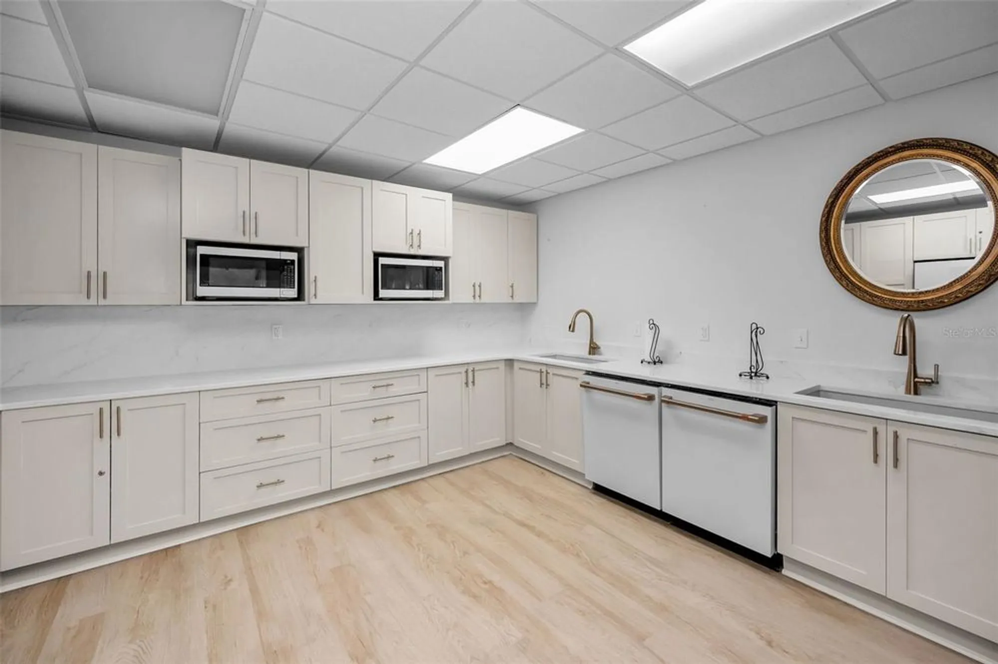 Property Slideshow image 43 of 57 | 634 edgewater dr 644, Dunedin, FL, 34698