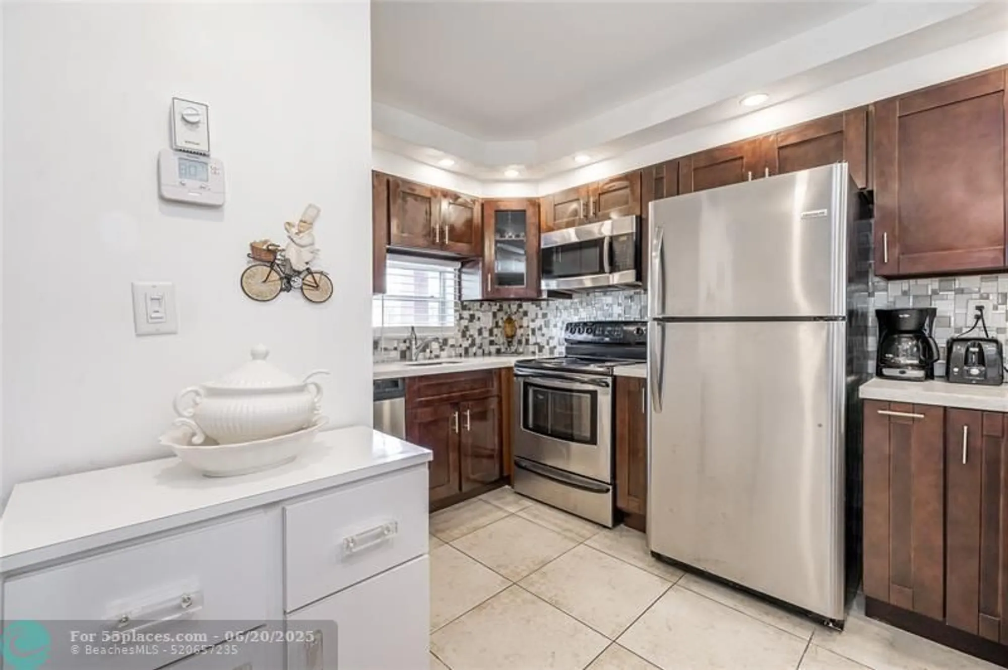 Property Slideshow image 9 of 23 | 411 s hollybrook dr apt 203, Pembroke Pines, FL, 33025