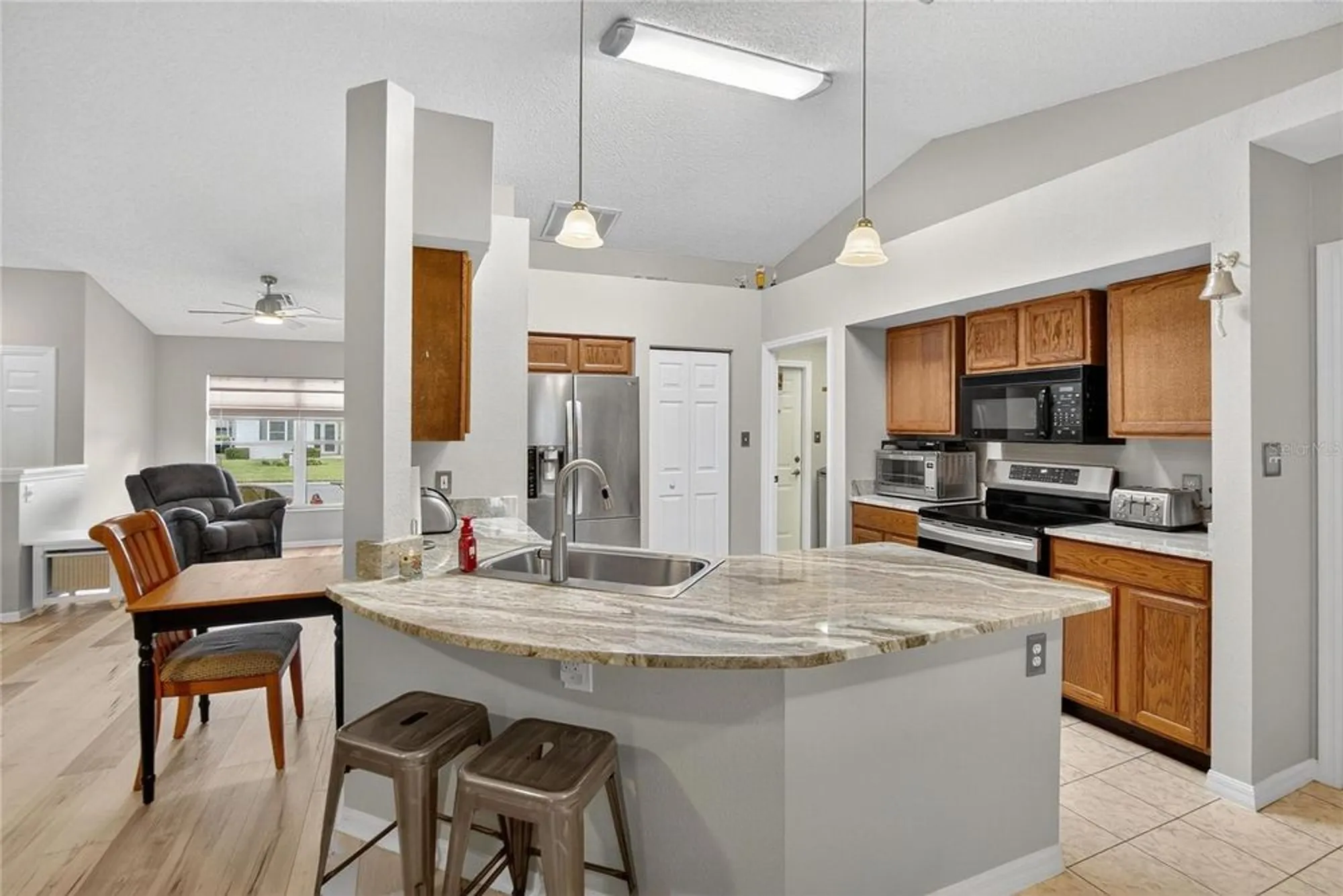 Property Slideshow image 9 of 71 | 6132 magpie dr, Lakeland, FL, 33809