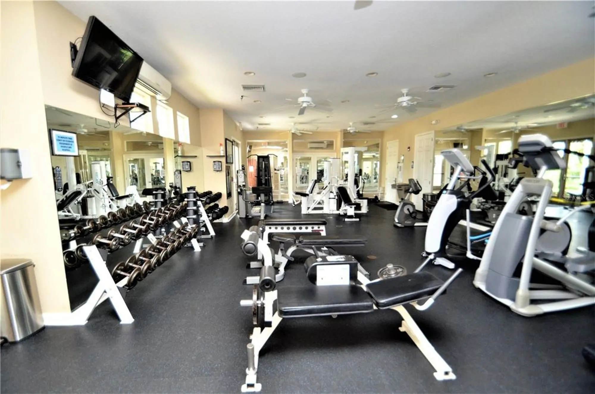 Property Slideshow image 33 of 37 | 2542 sandy hill ct, Holiday, FL, 34691