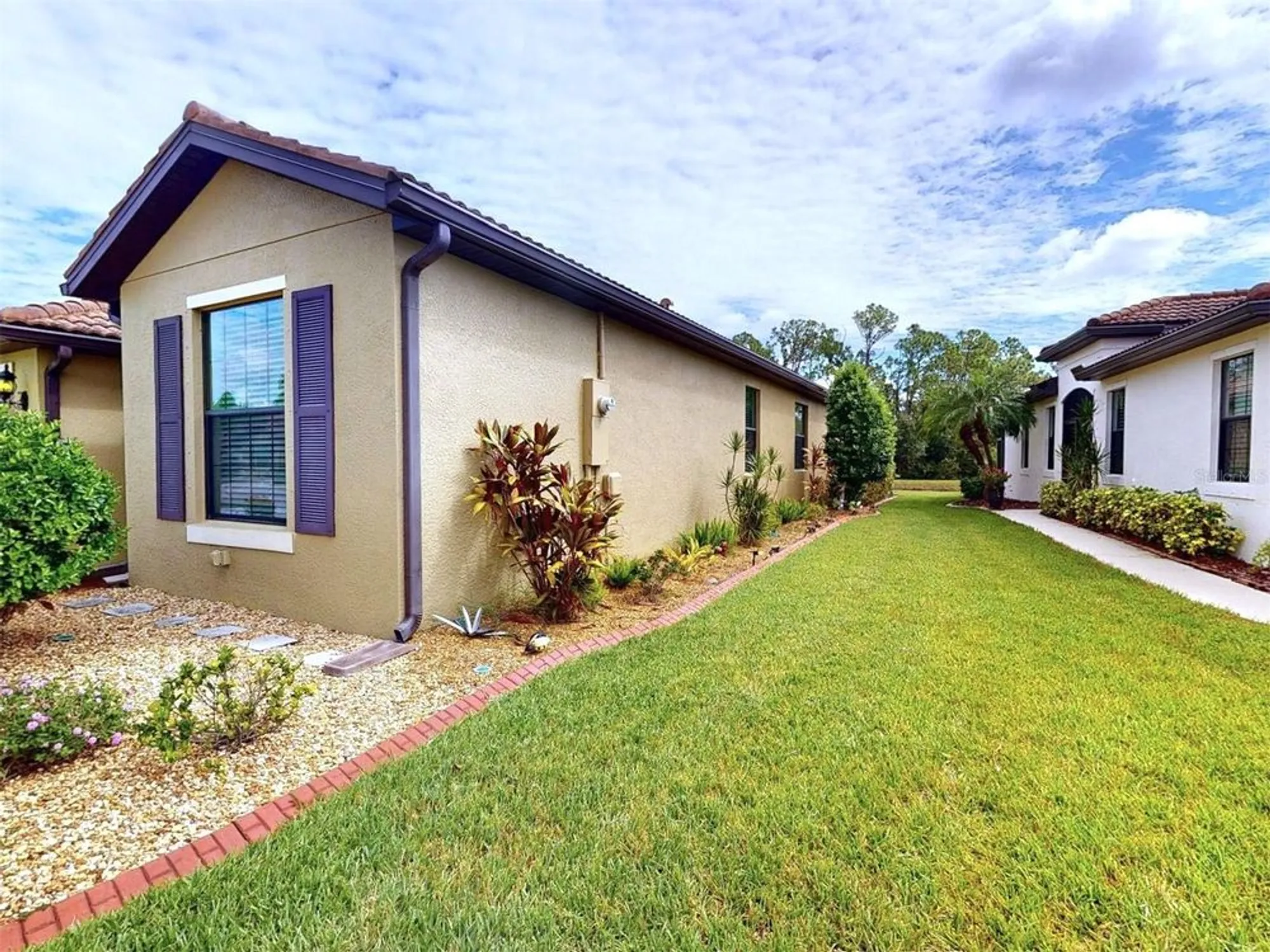 Property Slideshow image 6 of 98 | 2444 daisy dr, North Port, FL, 34289