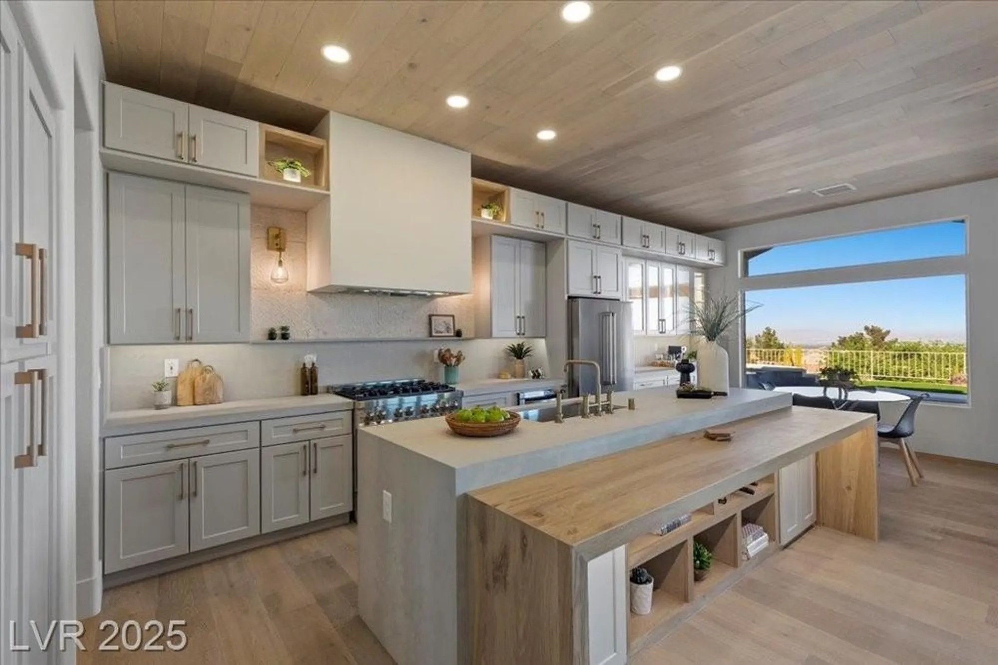 Property Slideshow image 26 of 78 | 2508 faiss dr, Las Vegas, NV, 89134