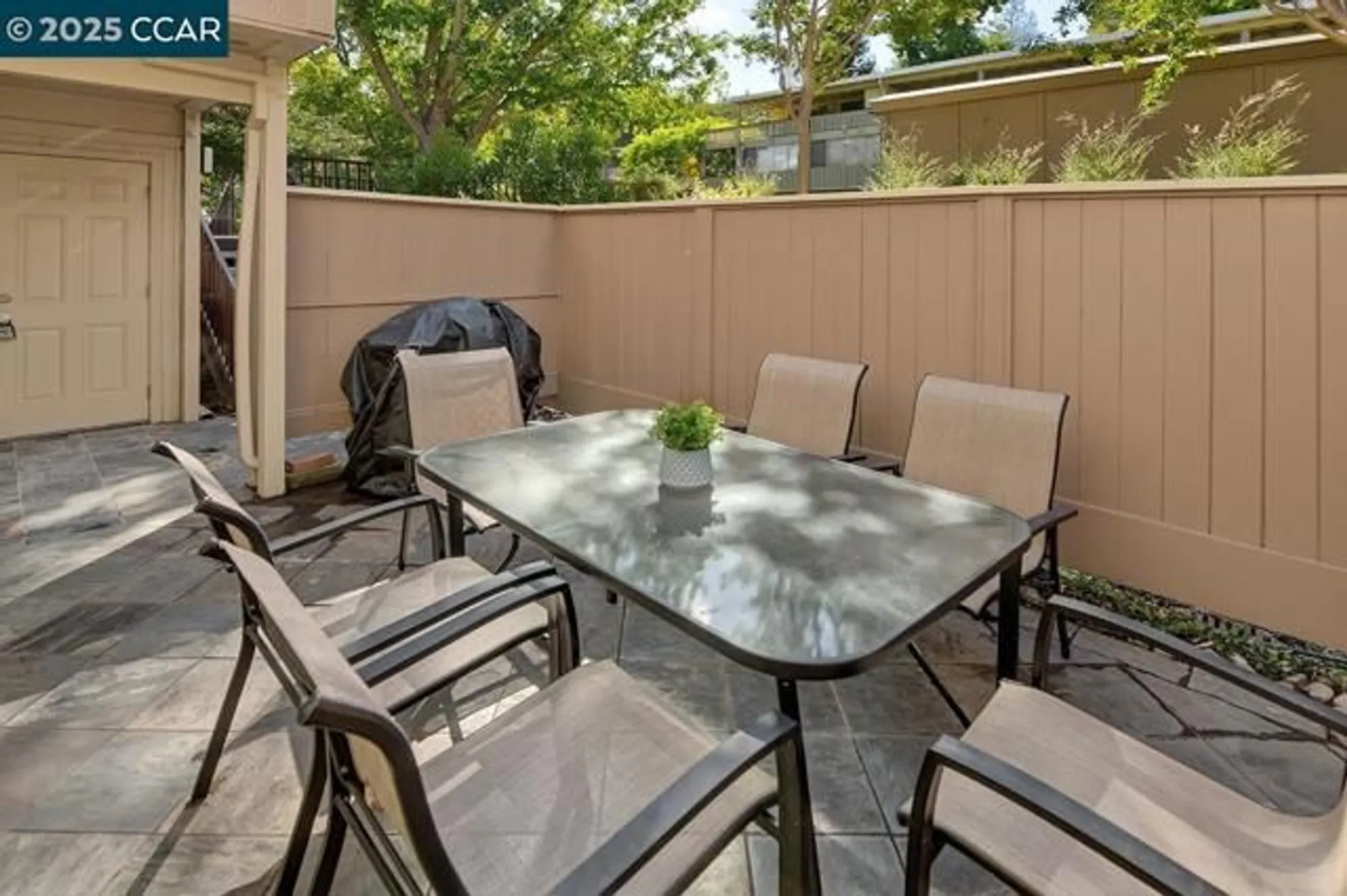 Property Slideshow image 5 of 53 | 1136 rockledge ln apt 6, Walnut Creek, CA, 94595