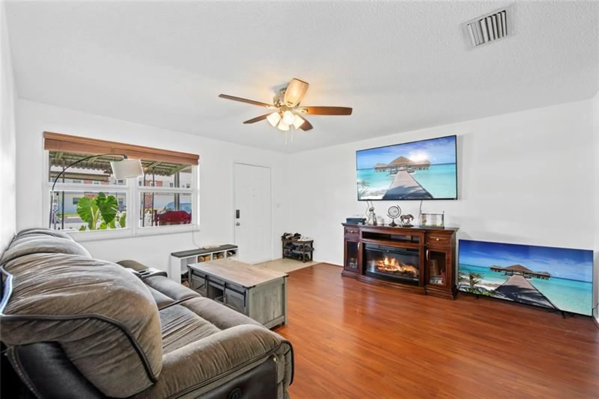 Property Slideshow image 6 of 35 | 220 s golf blvd, Pompano Beach, FL, 33064