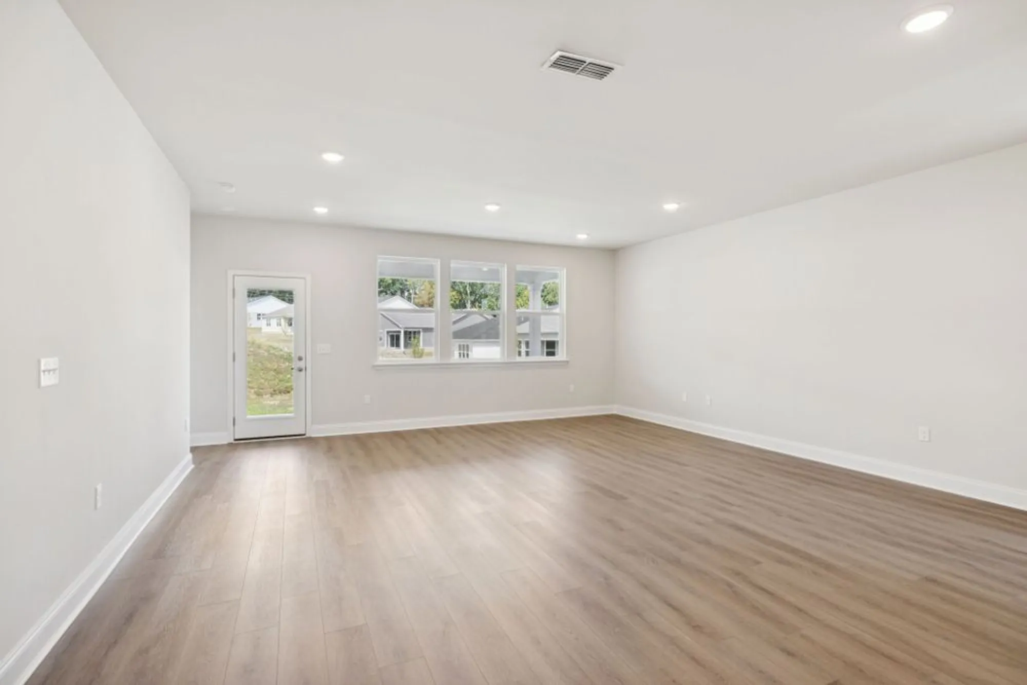 Property Slideshow image 29 of 88 | 308 stonehaus cir, Antioch, TN, 37013