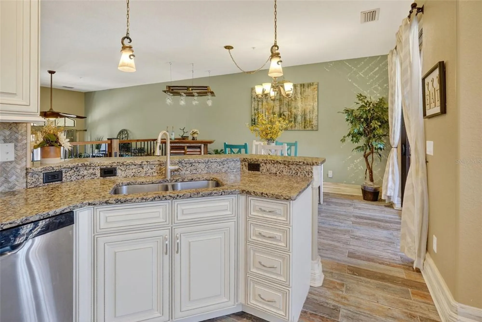 Property Slideshow image 19 of 39 | 8421 olinda way 3608, Fort Myers, FL, 33912
