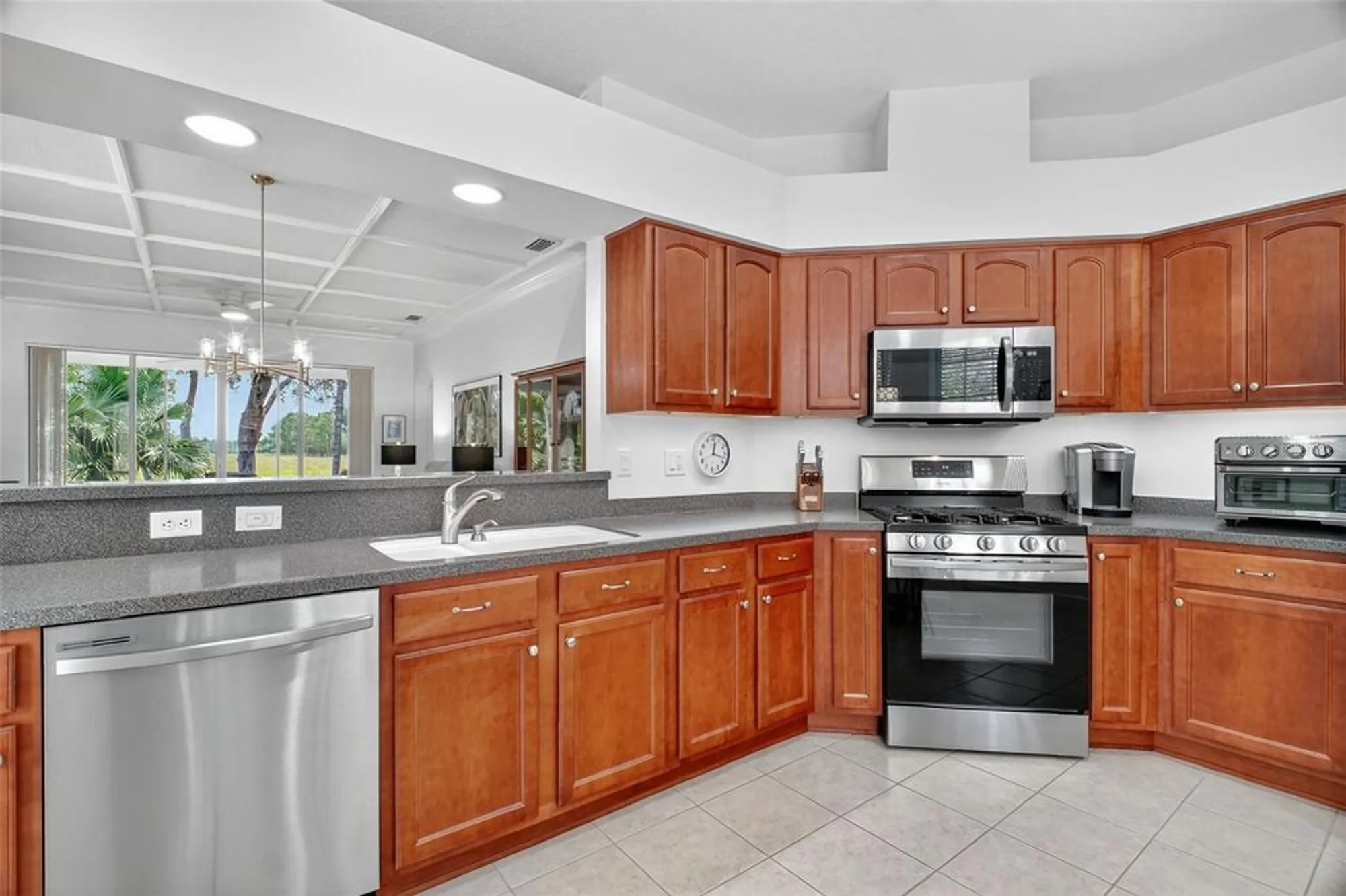 Property Slideshow image 13 of 63 | 8252 bridgeport bay cir, Mount Dora, FL, 32757