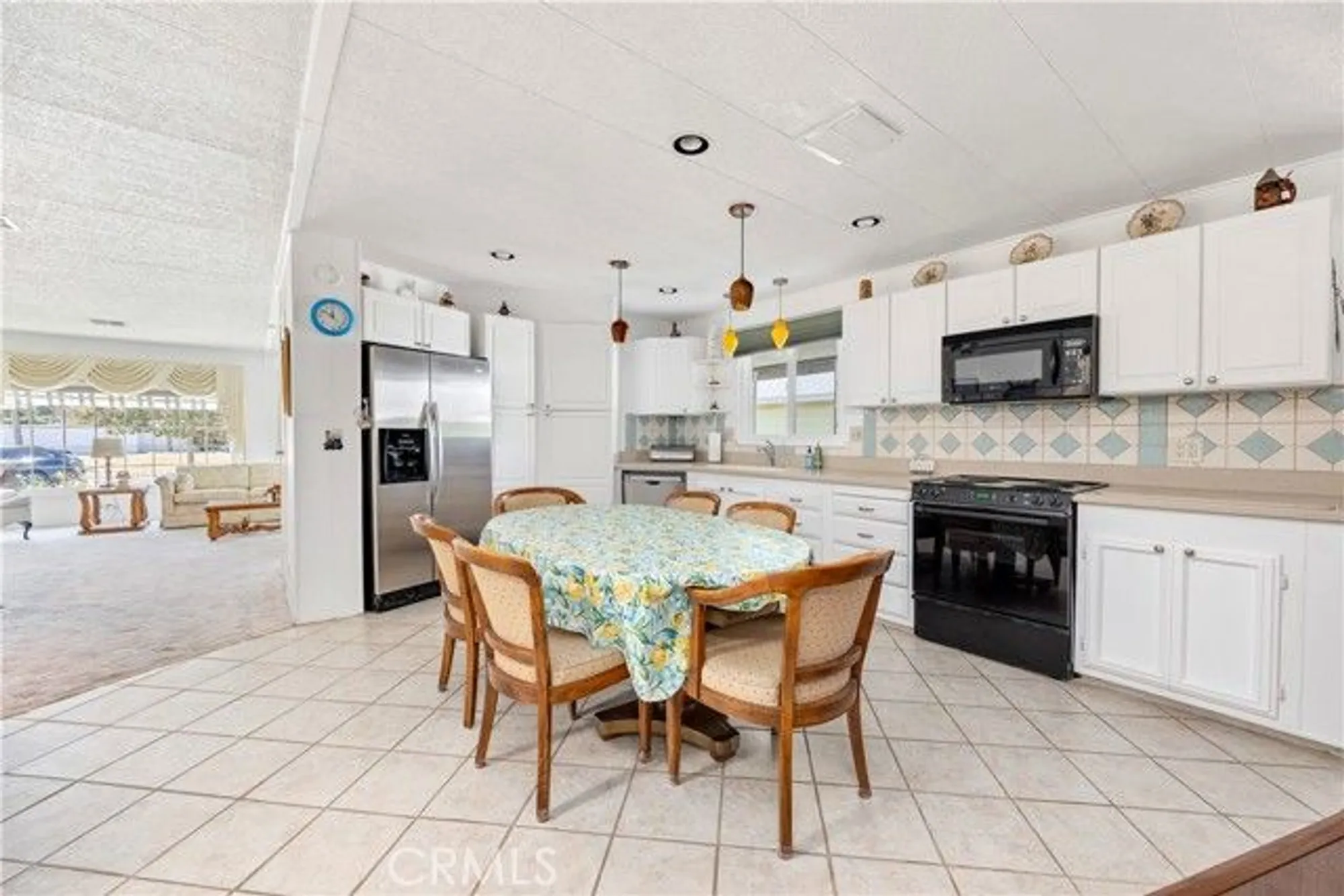 Property Slideshow image 16 of 45 | 2908 jacaranda way, Hemet, CA, 92545
