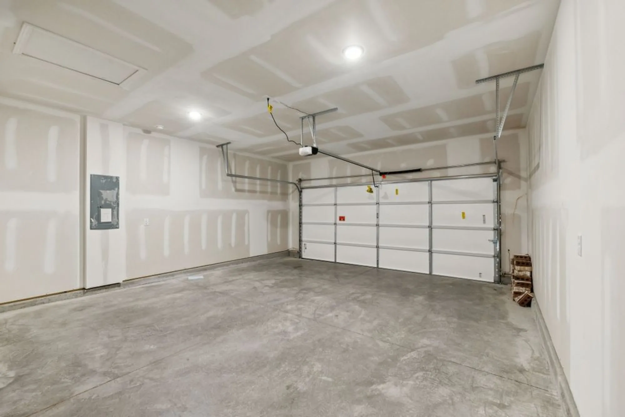 Property Slideshow image 29 of 38 | 344 stonehaus cir, Antioch, TN, 37013