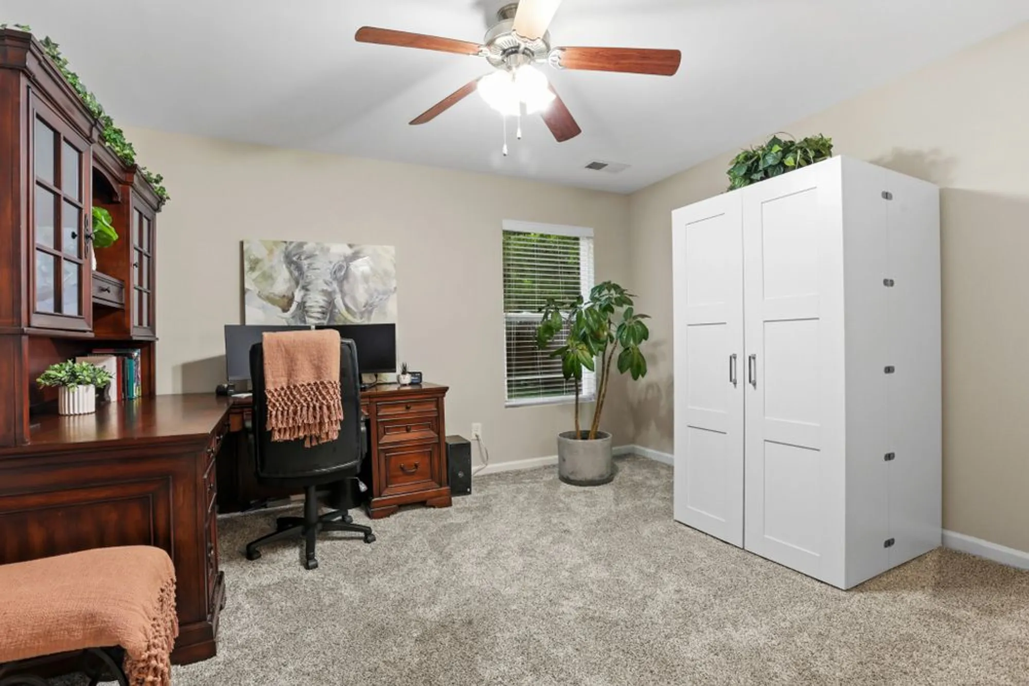 Property Slideshow image 12 of 27 | 1465 woodside dr, Lebanon, TN, 37087