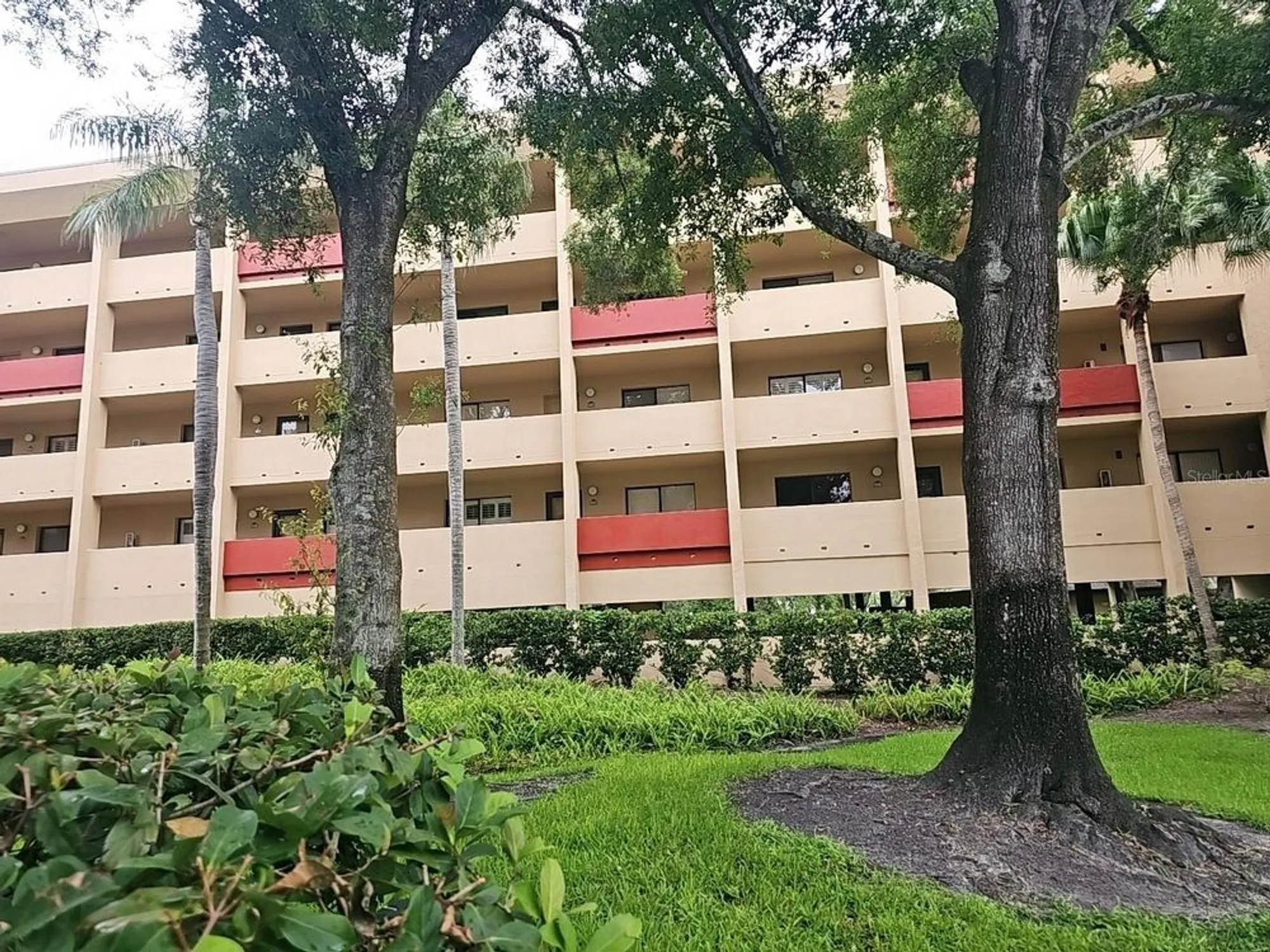 Property Slideshow image 3 of 33 | 3076 eastland blvd 210, Clearwater, FL, 33761