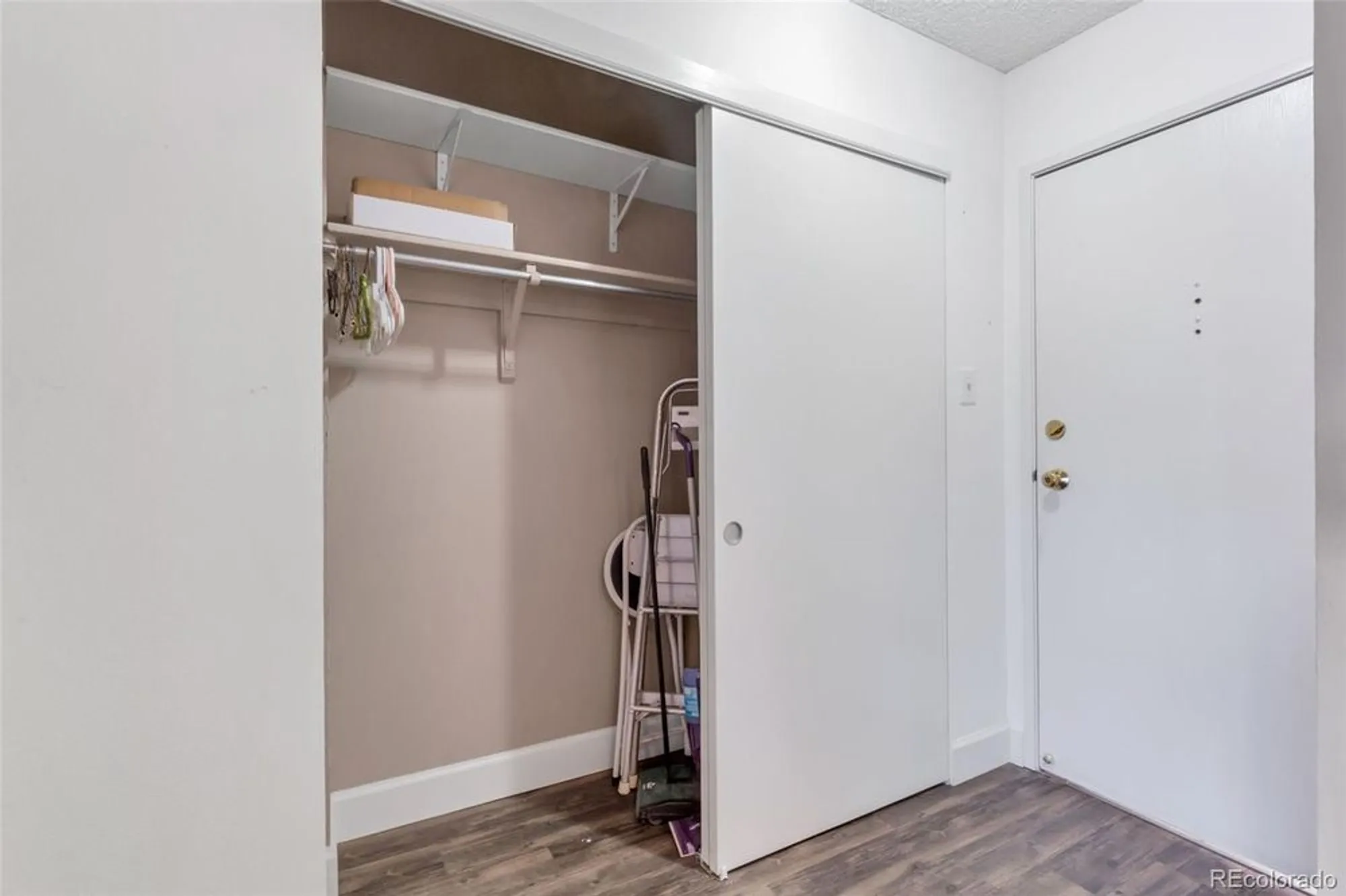 Property Slideshow image 25 of 45 | 14102 e linvale pl apt 403, Aurora, CO, 80014