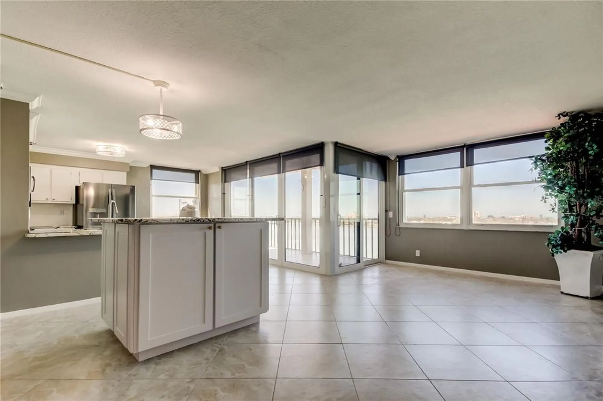 Property Slideshow image 8 of 28 | 6265 sun blvd apt 806, St Petersburg, FL, 33715