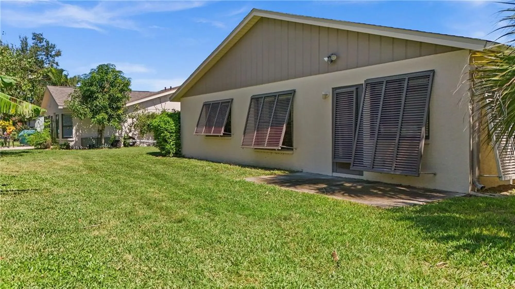 Property Slideshow image 21 of 38 | 404 cypress forest dr, Englewood, FL, 34223