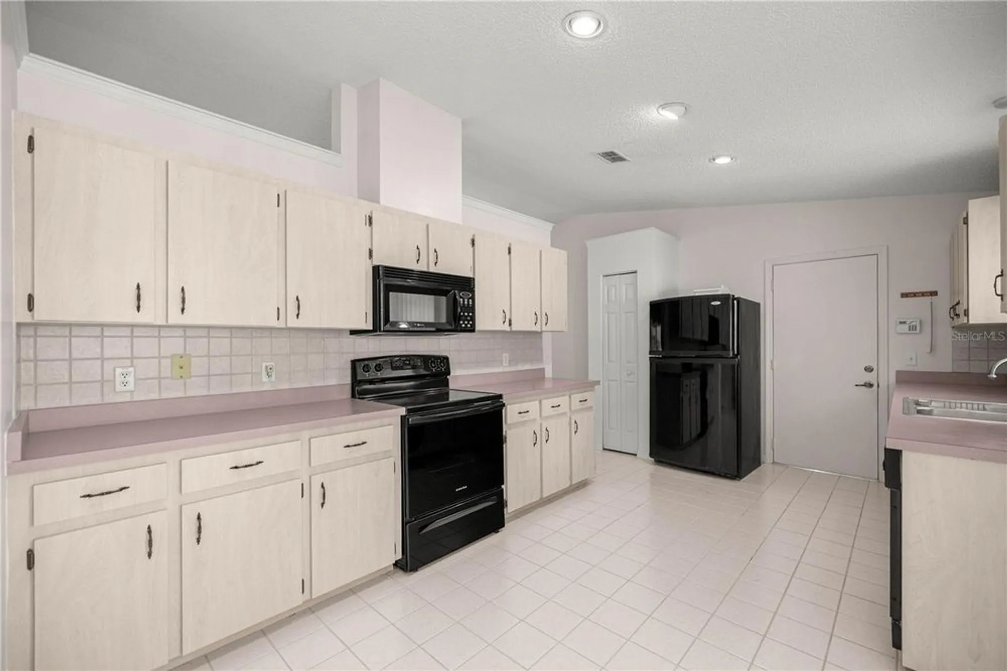 Property Slideshow image 7 of 22 | 8485 sw 60th cir, Ocala, FL, 34476