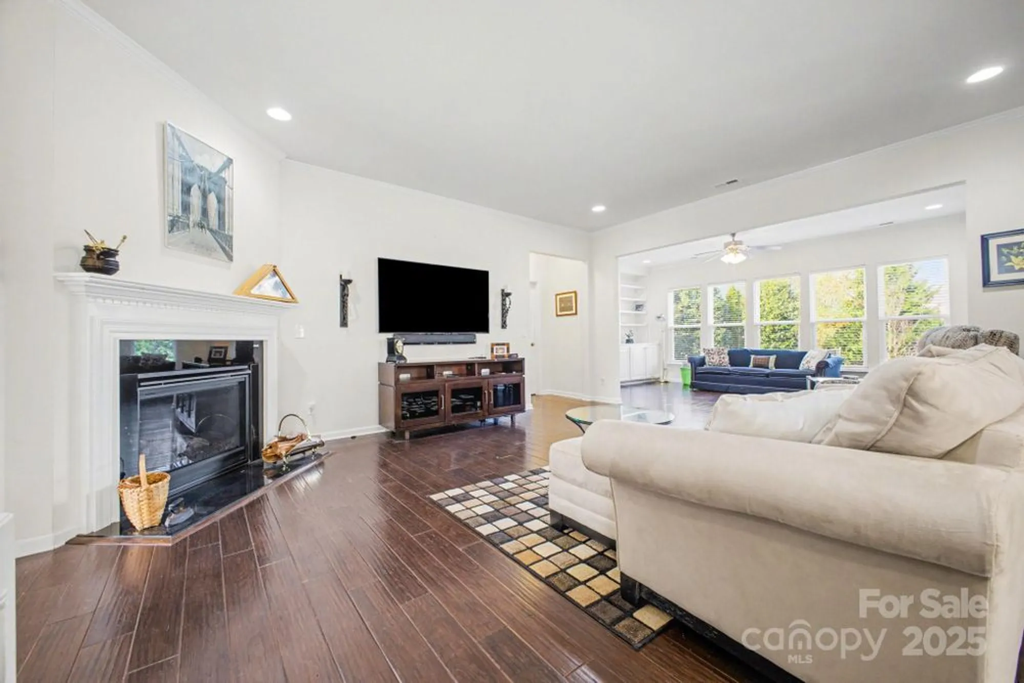 Property Slideshow image 10 of 37 | 2028 bronze leaf dr, Fort Mill, SC, 29707