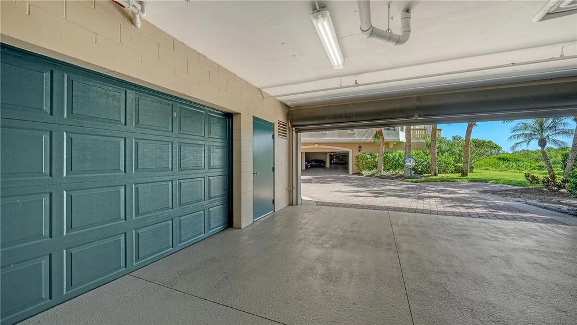 Property Slideshow image 34 of 65 | 5440 eagles point cir apt 104, Sarasota, FL, 34231