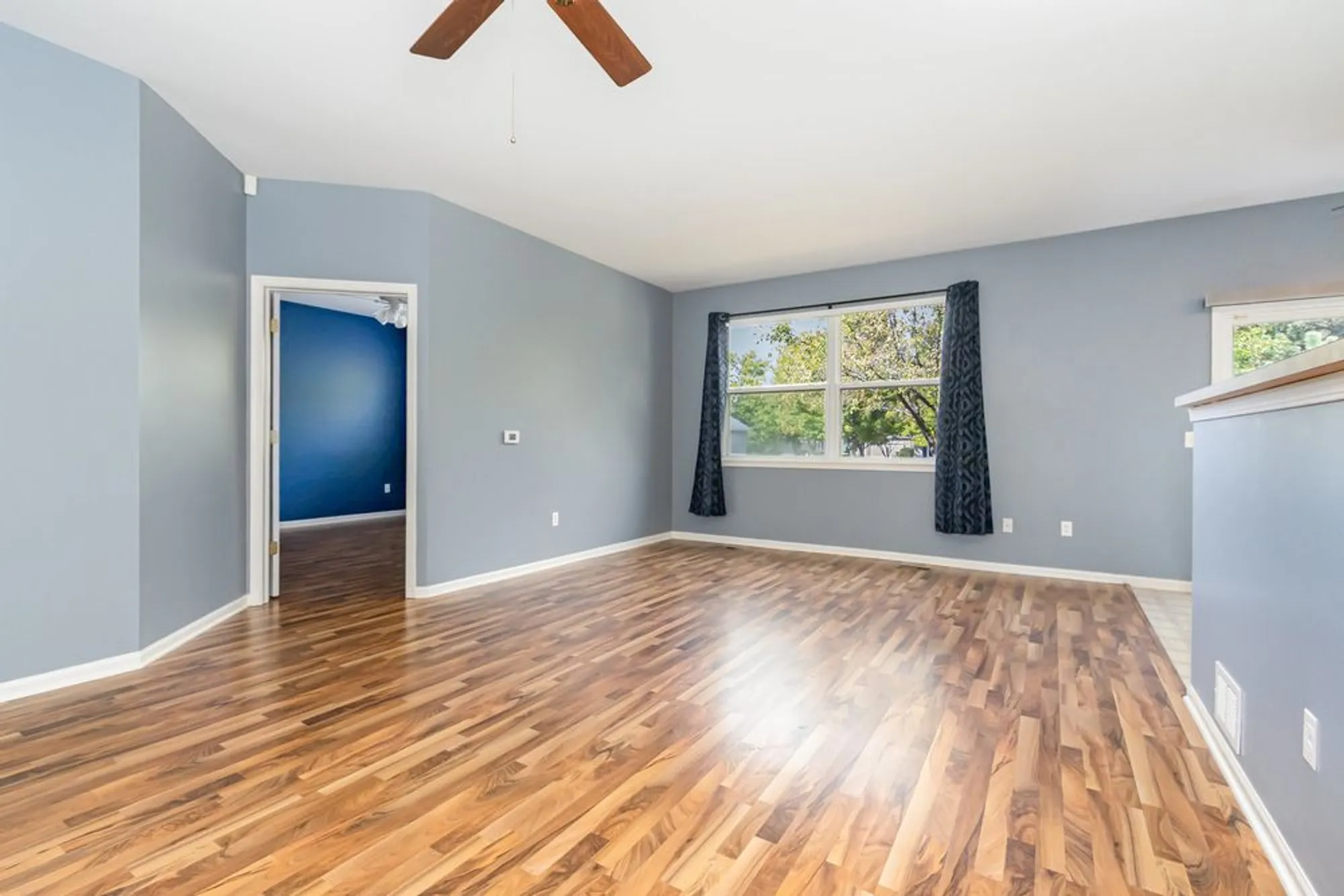 Property Slideshow image 2 of 16 | 1532 w cadillac cir, Romeoville, IL, 60446