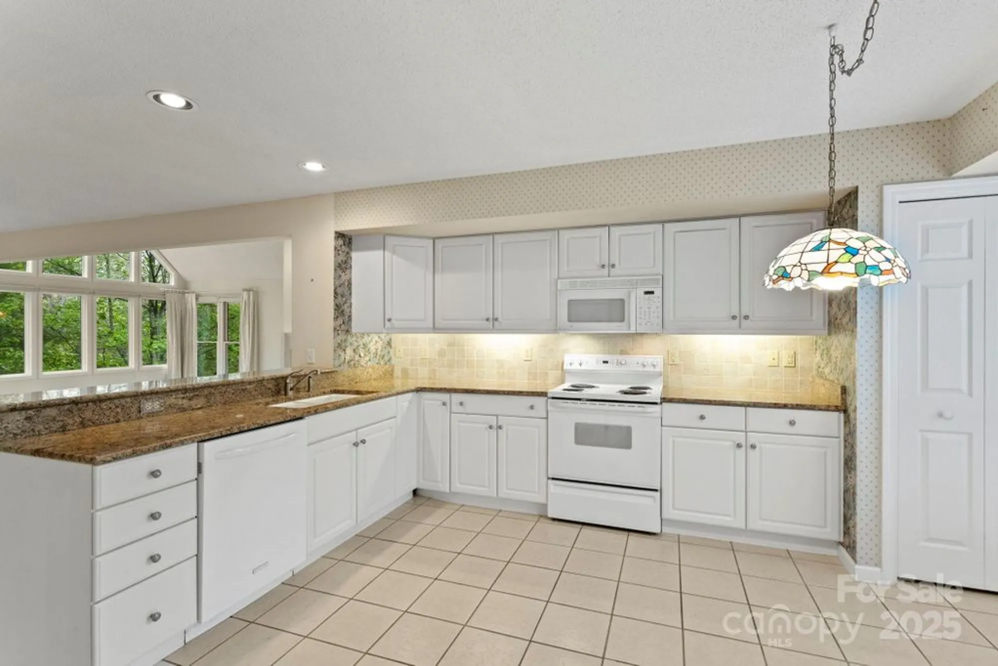 Property Slideshow image 12 of 33 | 111 broadmoor dr 19, Flat Rock, NC, 28731