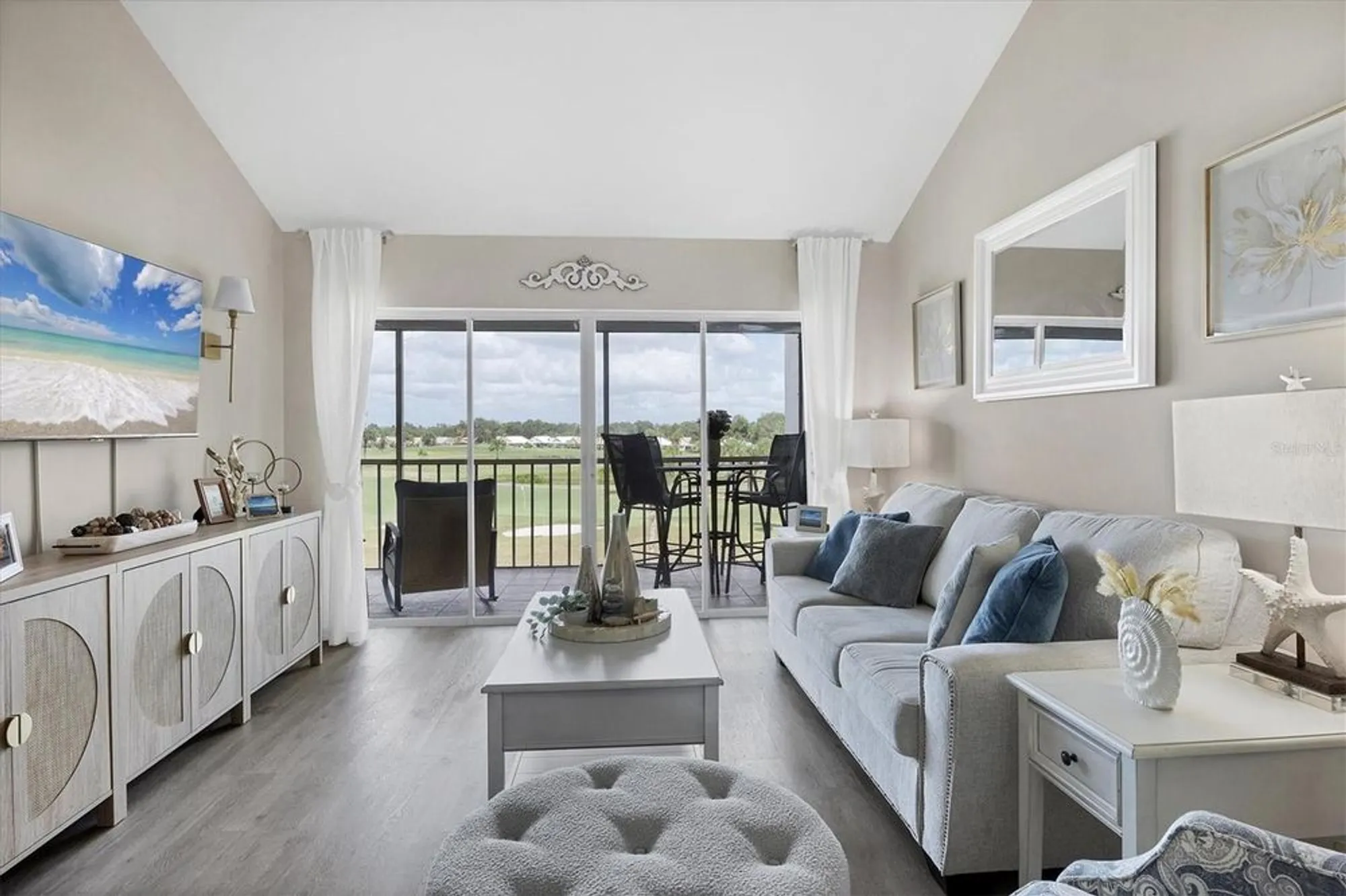 Property Slideshow image 12 of 61 | 408 cerromar cir 331, Venice, FL, 34293