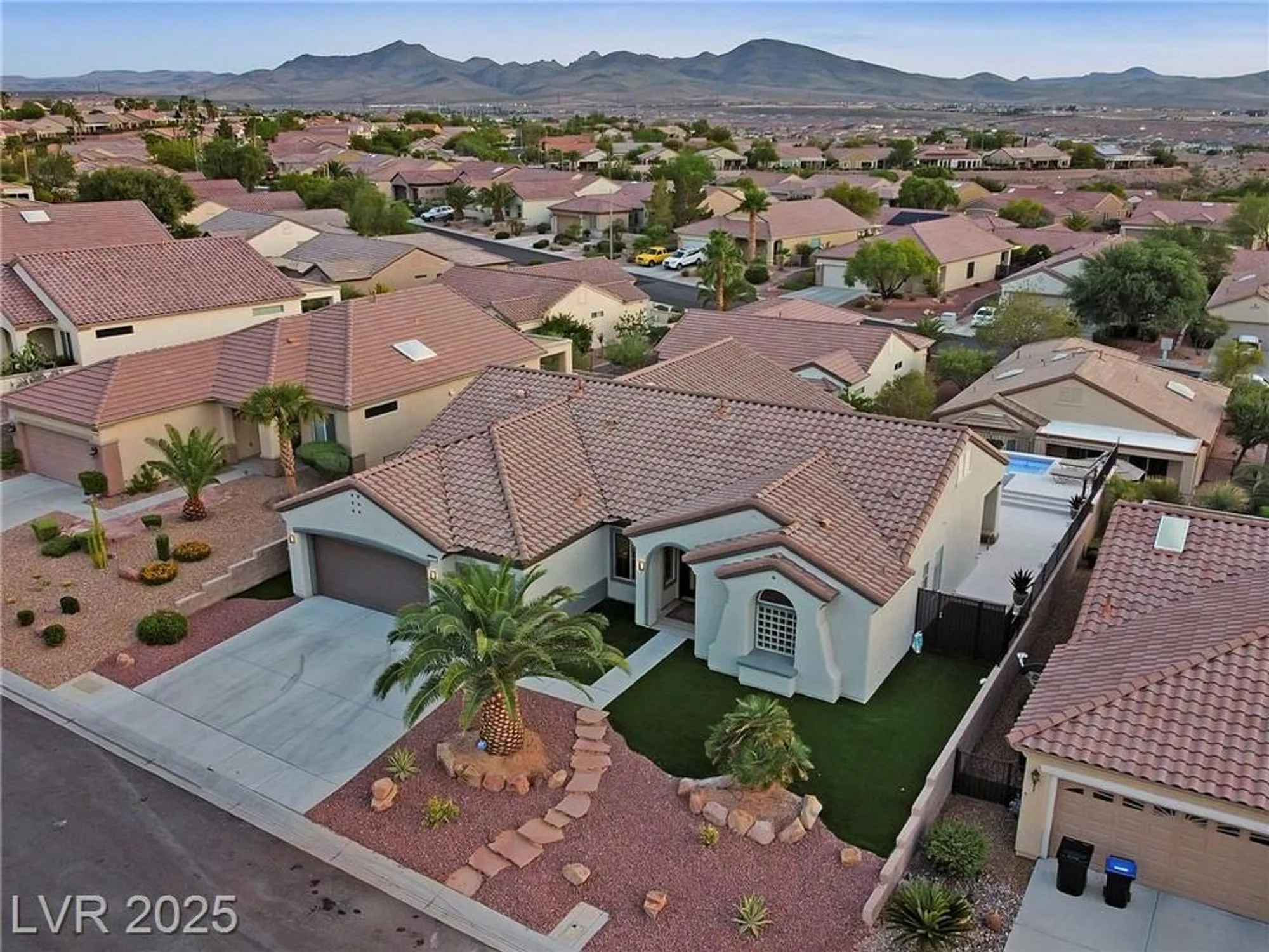 Property Slideshow image 49 of 56 | 1999 oliver springs st, Henderson, NV, 89052