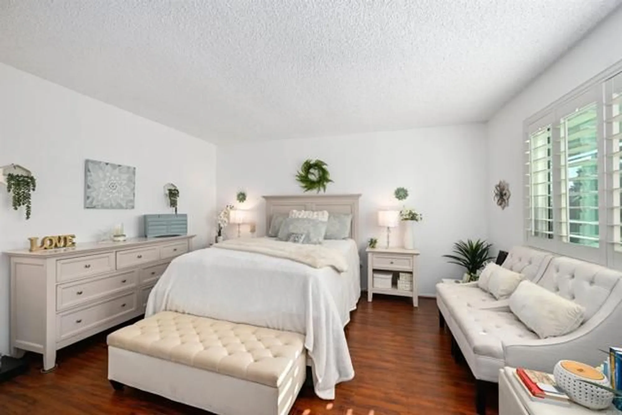 Property Slideshow image 13 of 29 | 3594 pear blossom dr, Oceanside, CA, 92057