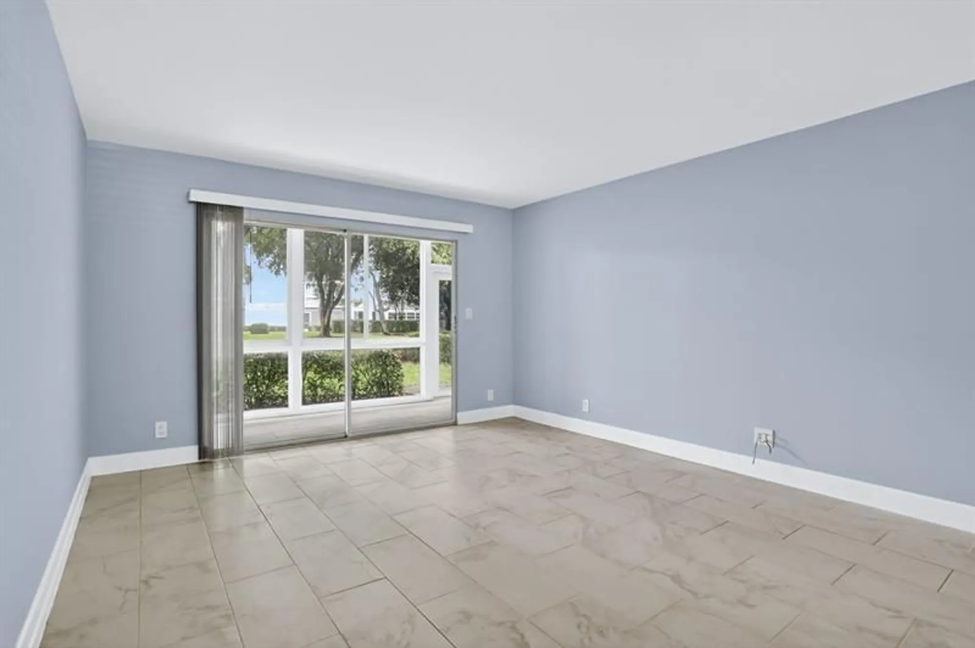 Property Slideshow image 14 of 72 | 2003 granada dr apt f1, Coconut Creek, FL, 33066