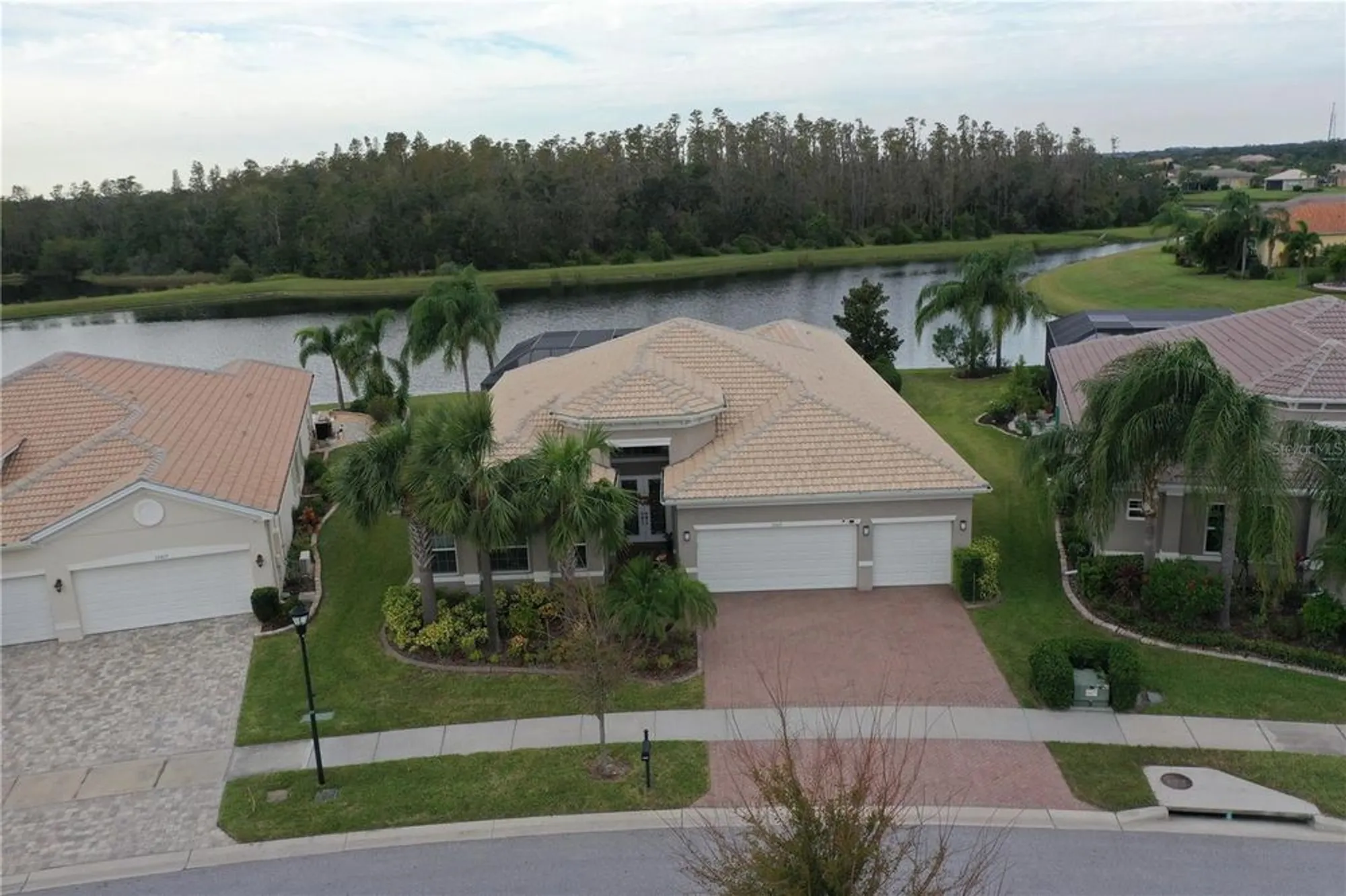 Property Slideshow image 5 of 87 | 16015 cape coral dr, Wimauma, FL, 33598
