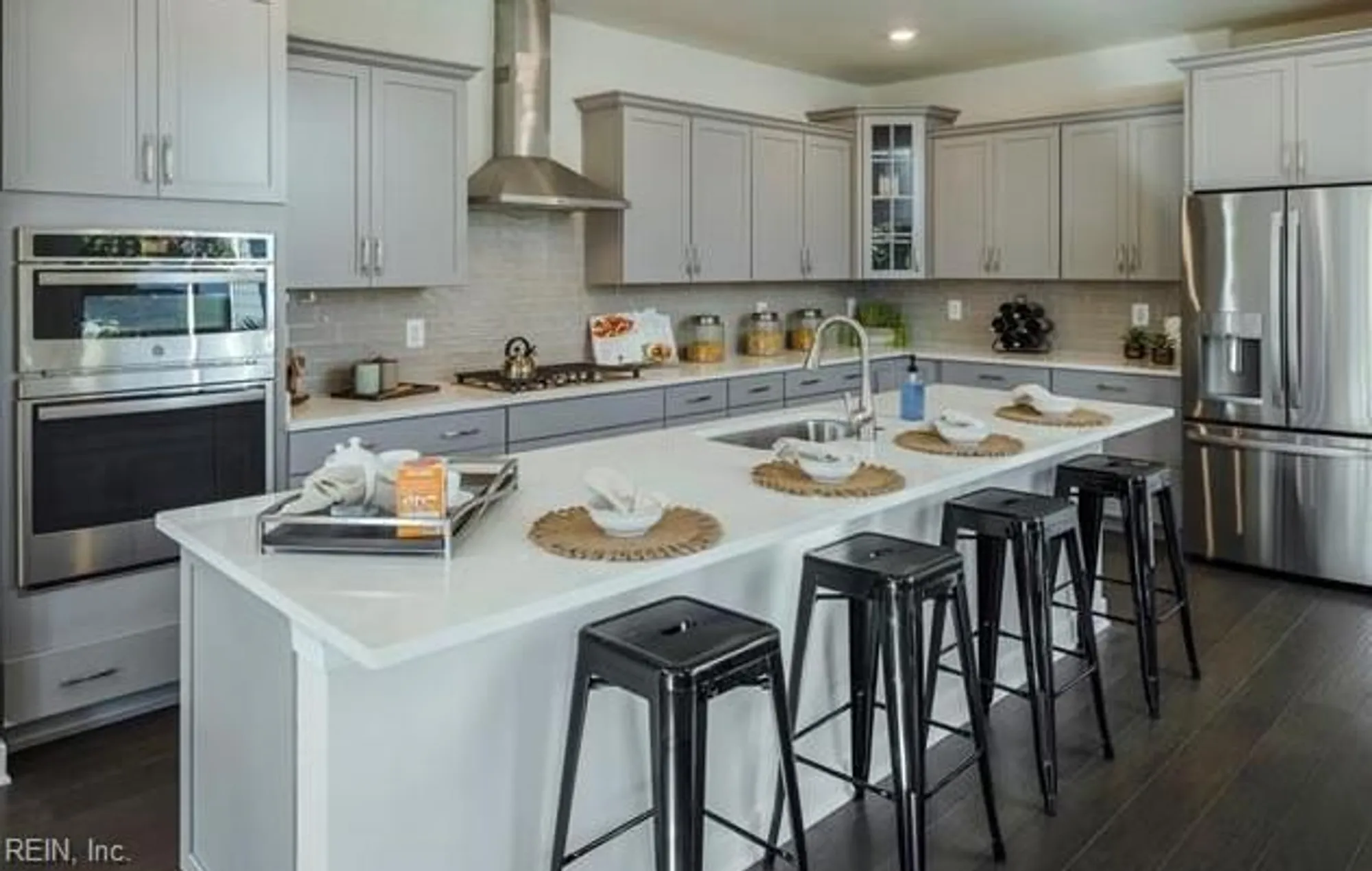 Property Slideshow image 5 of 37 | 4819 house of lords, Williamsburg, VA, 23188