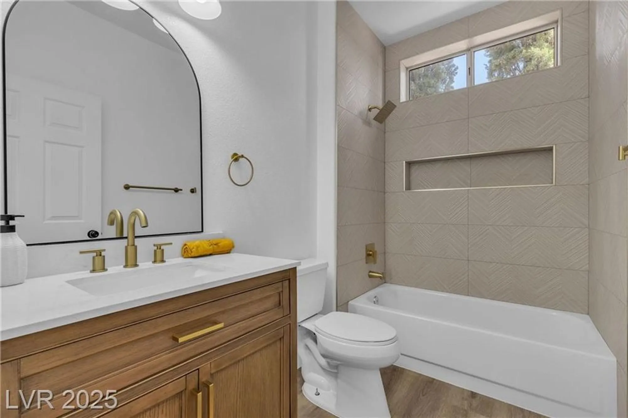 Property Slideshow image 19 of 51 | 10636 argents hill dr, Las Vegas, NV, 89134
