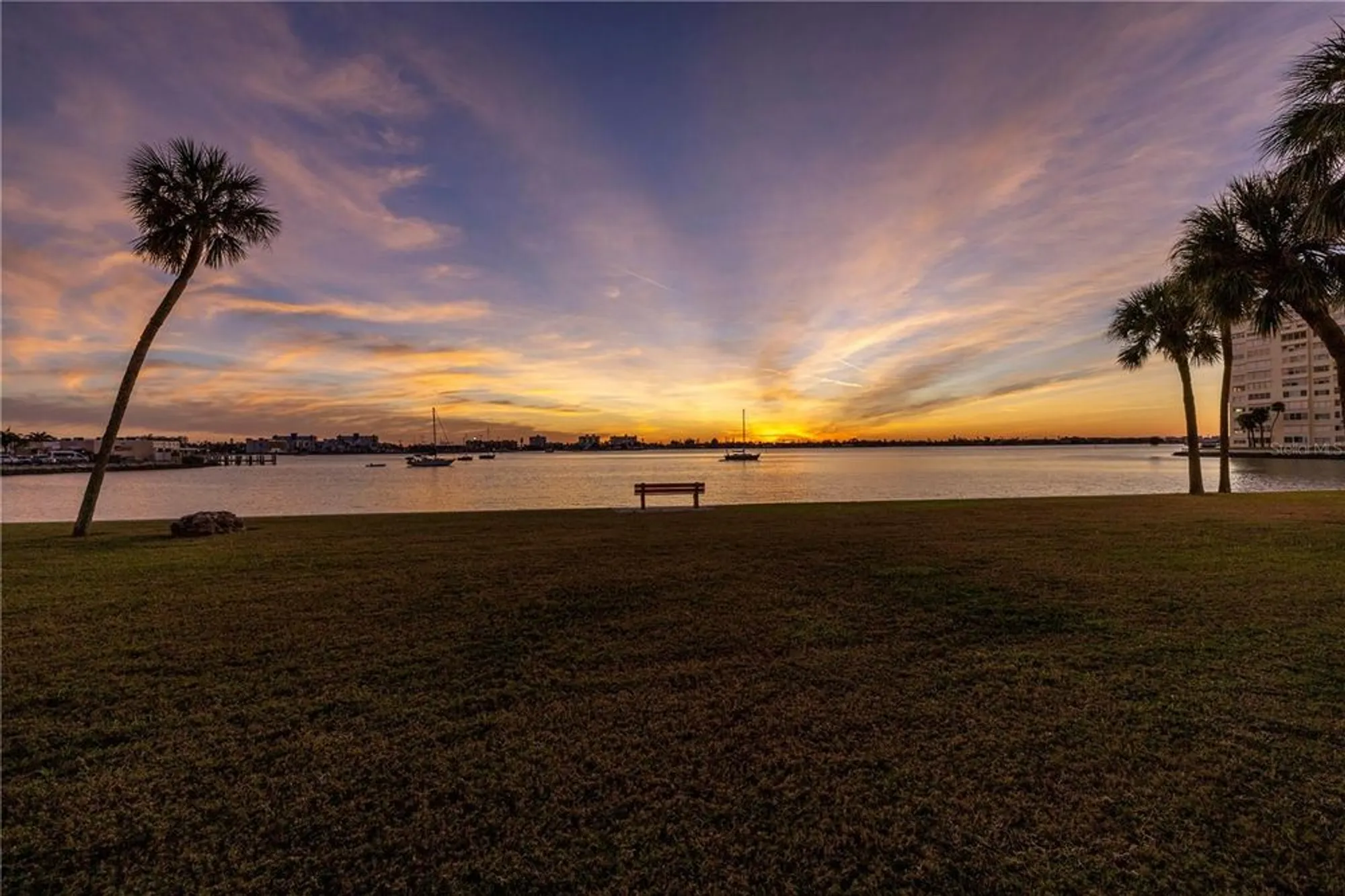 Property Slideshow image 4 of 73 | 4525 cove cir apt 102, Saint Petersburg, FL, 33708