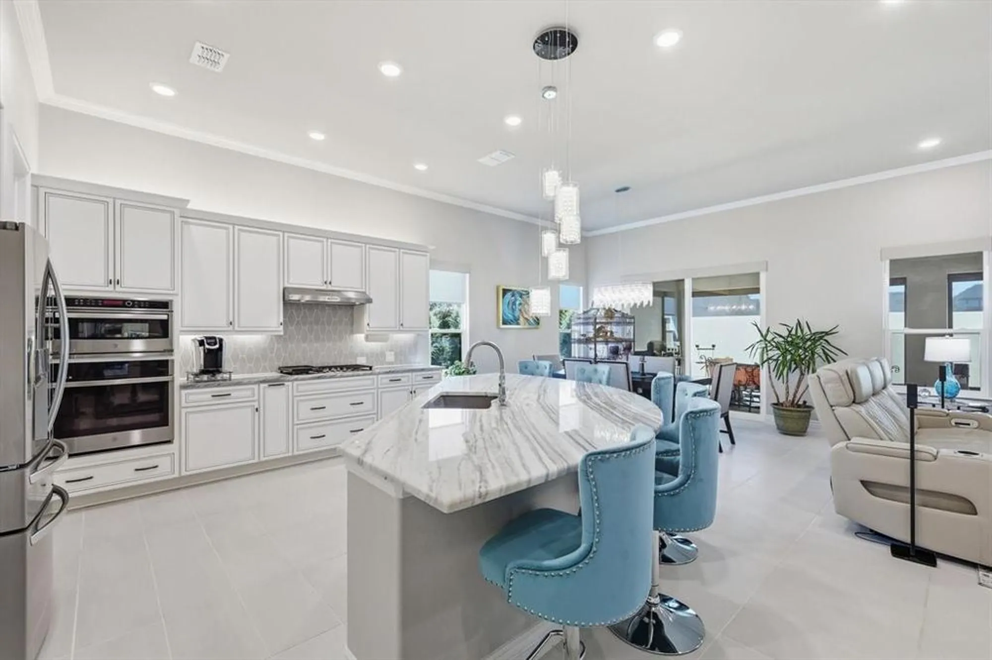 Property Slideshow image 10 of 35 | 10008 baywood ct, Denton, TX, 76207